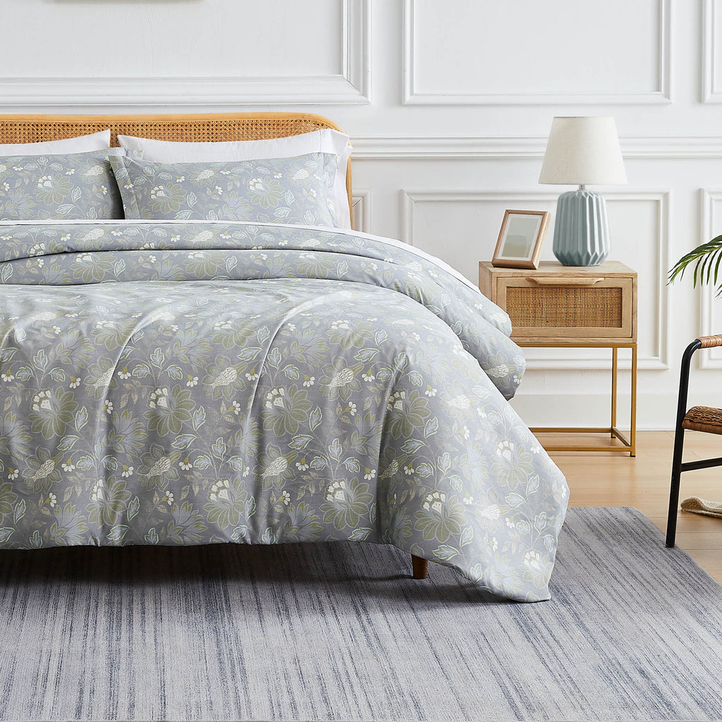 Infinite Blossom Comforter Set