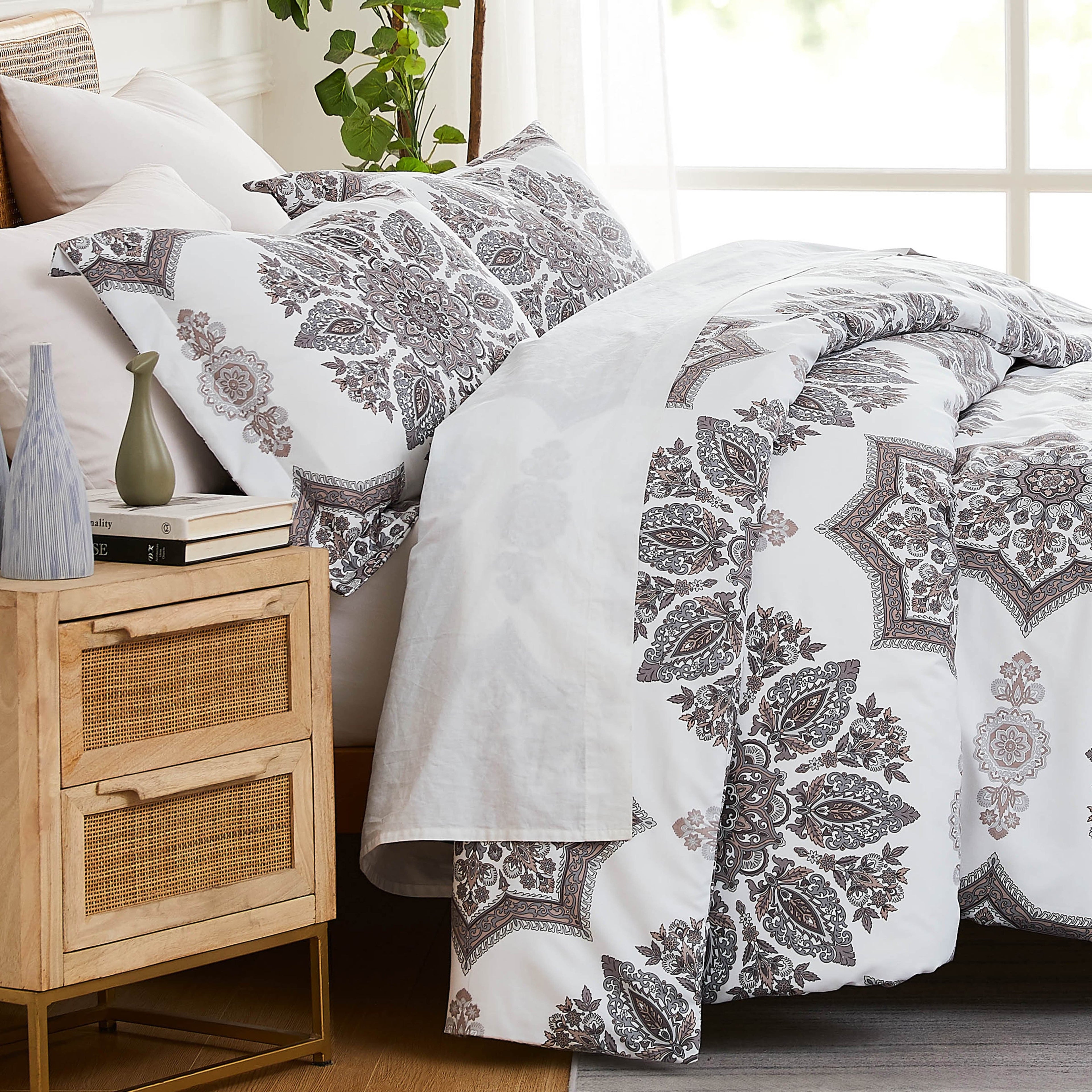 Infinity Comforter Set