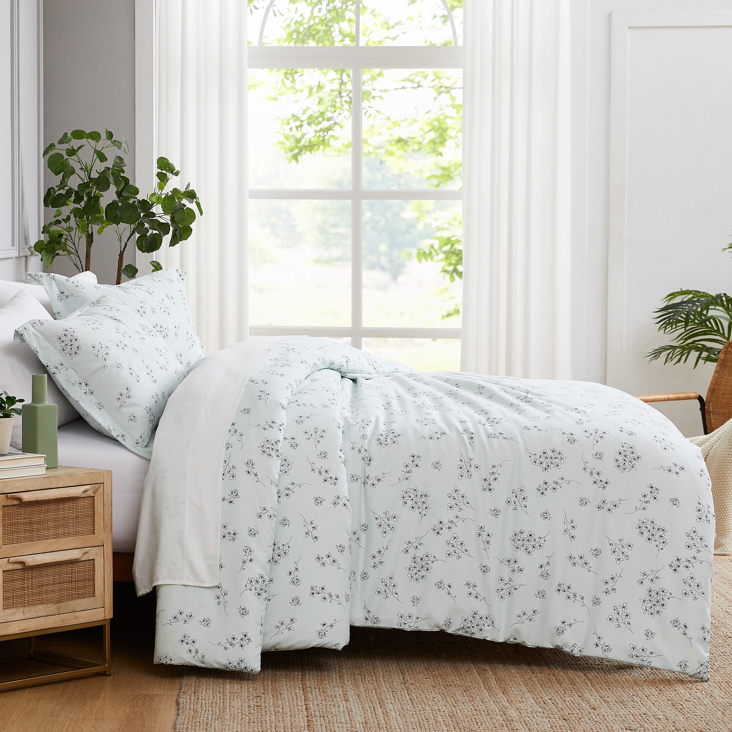 Sweet Florals Comforter Set