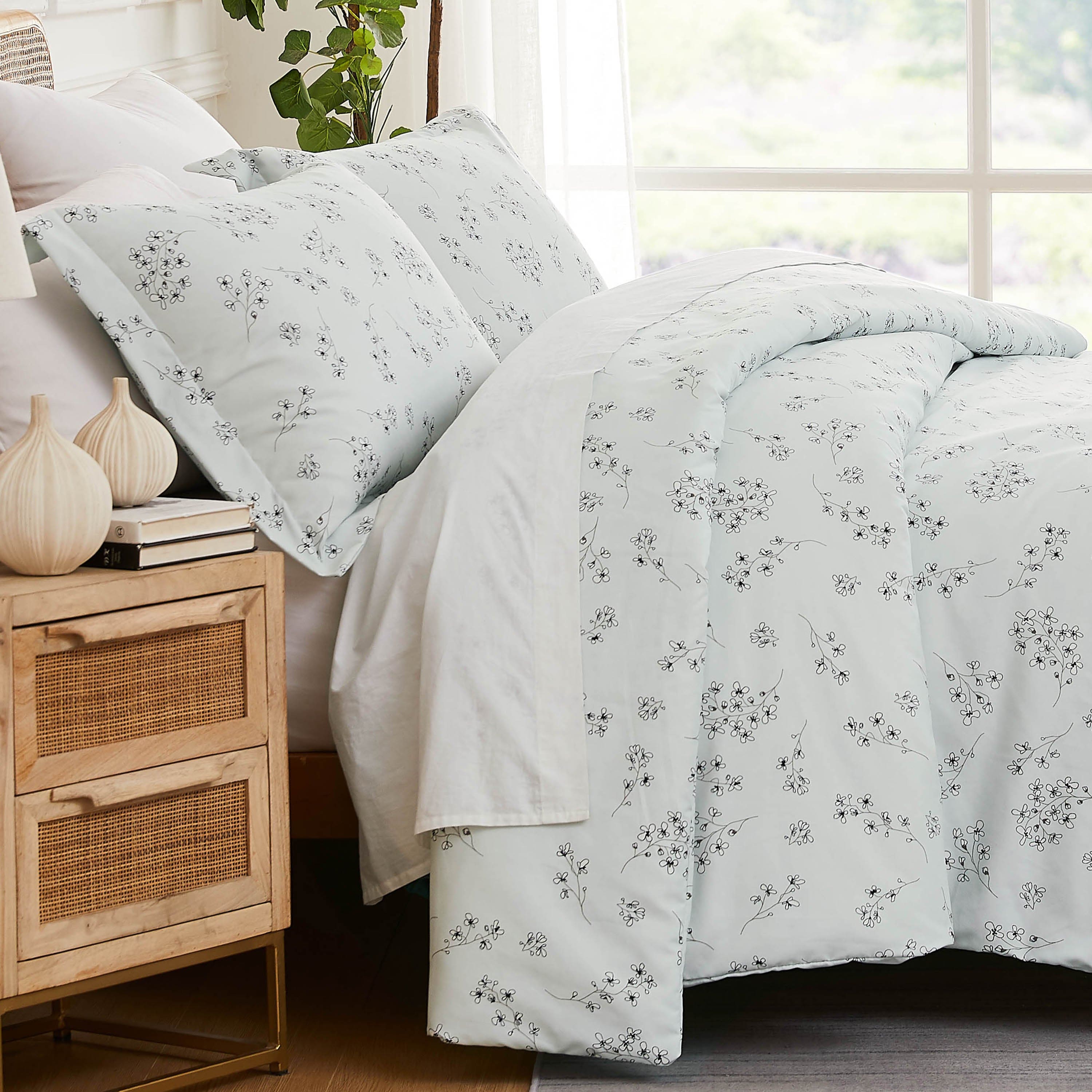 Sweet Florals Comforter Set