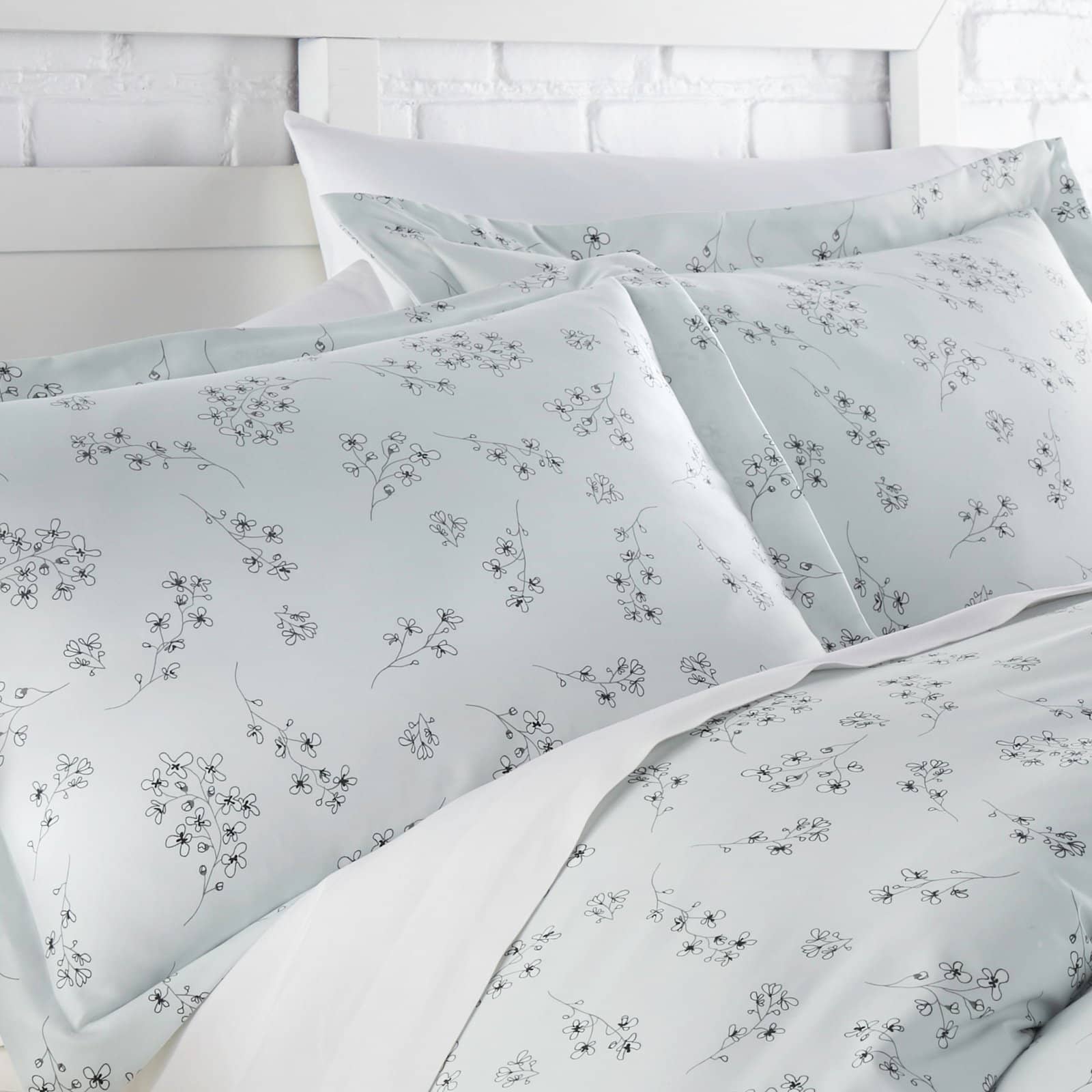 Sweet Florals Comforter Set