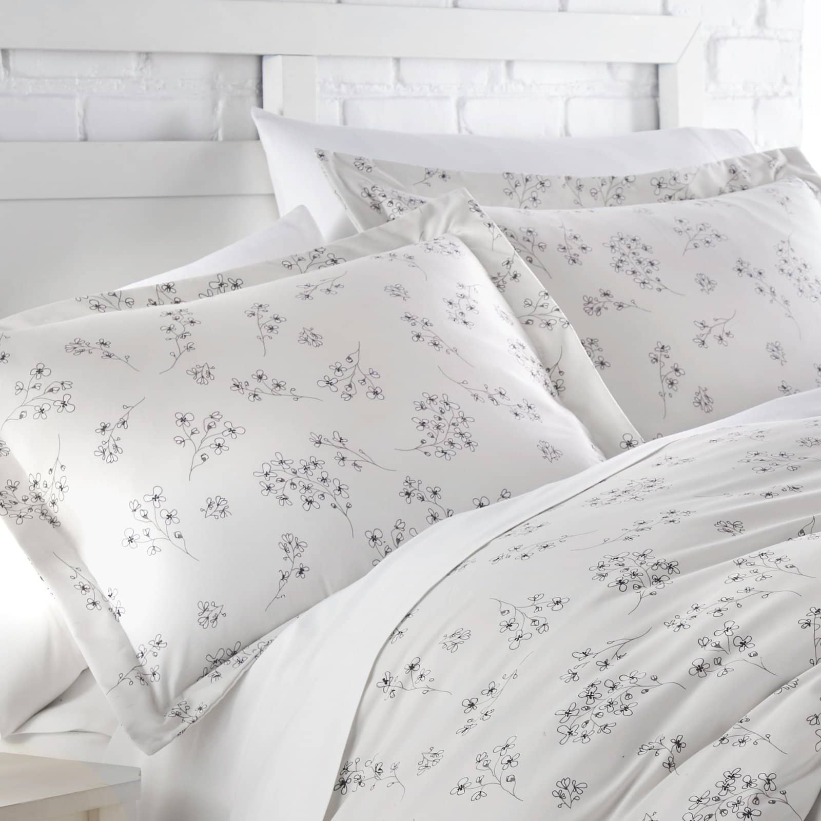 Sweet Florals Comforter Set