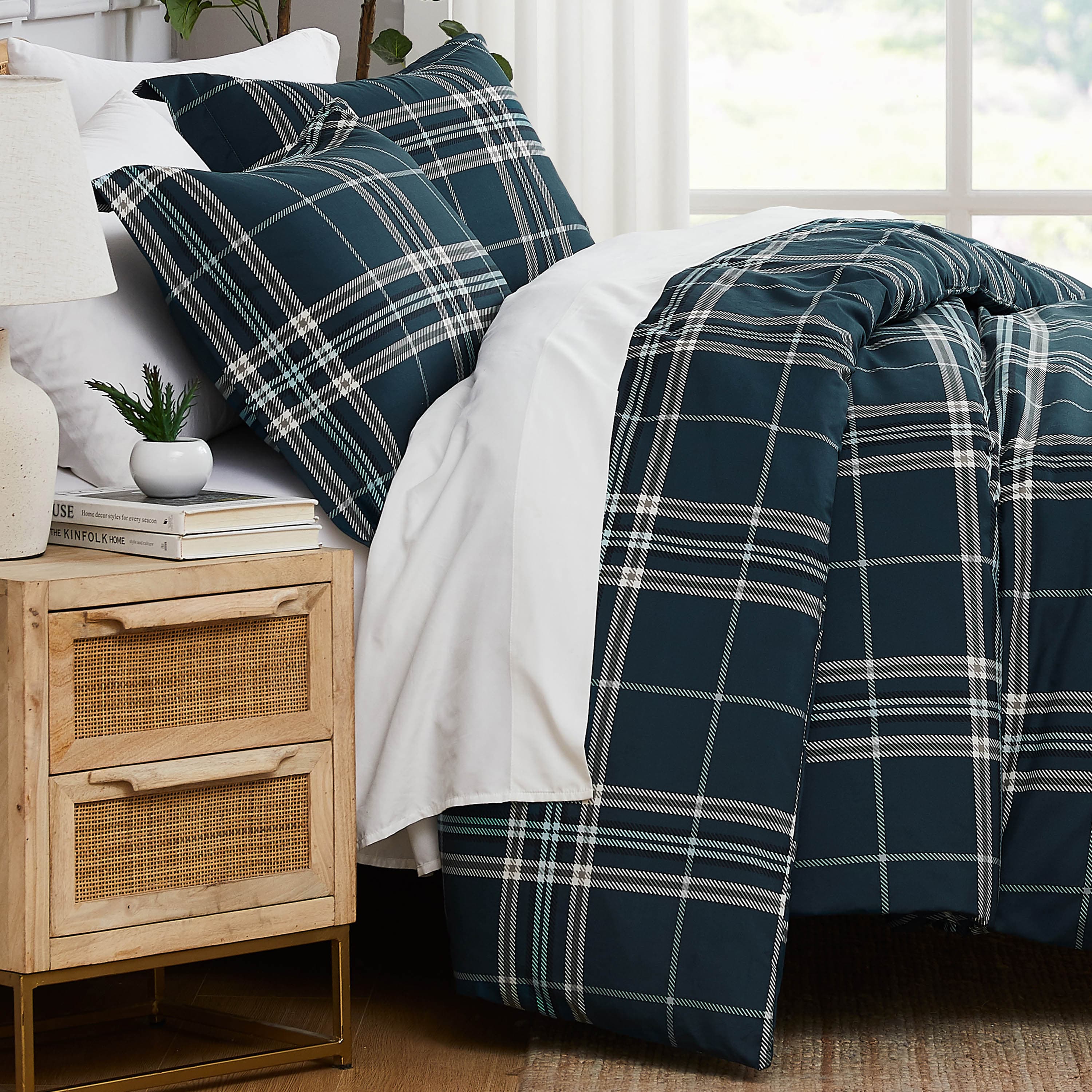 Vilano Plaid Comforter Set