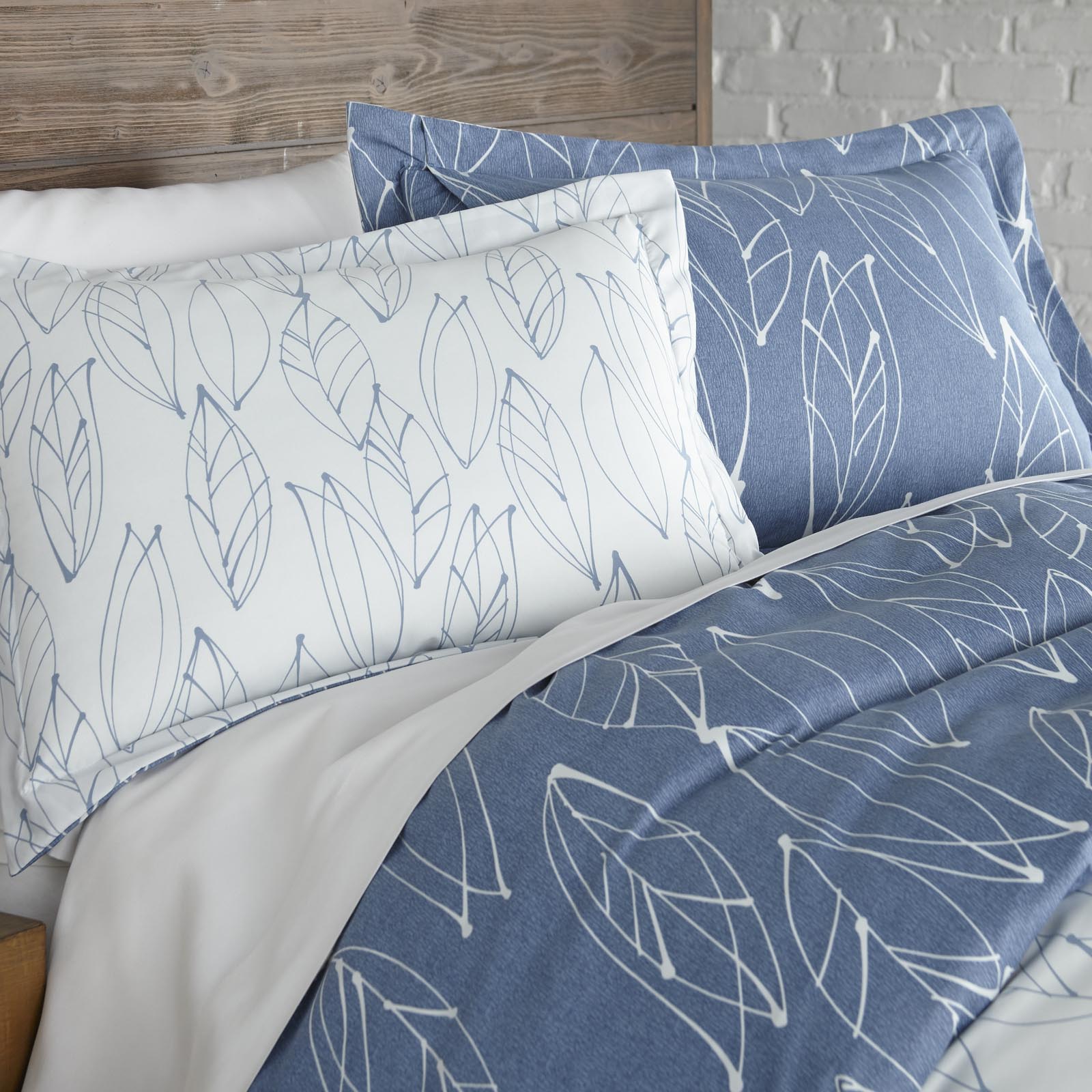 Modern Foliage Reversible Duvet Cover Set