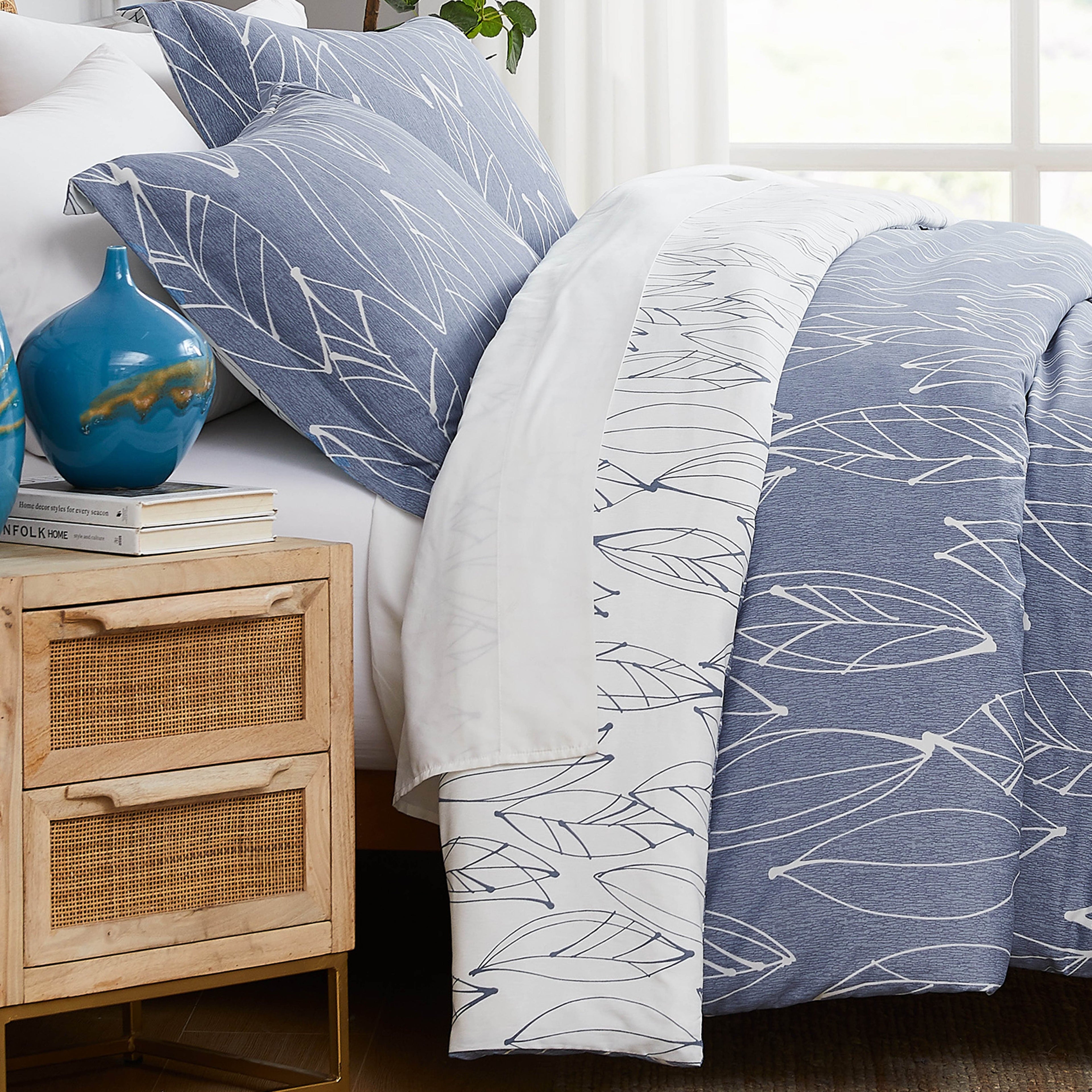 Modern Foliage Reversible Duvet Cover Set