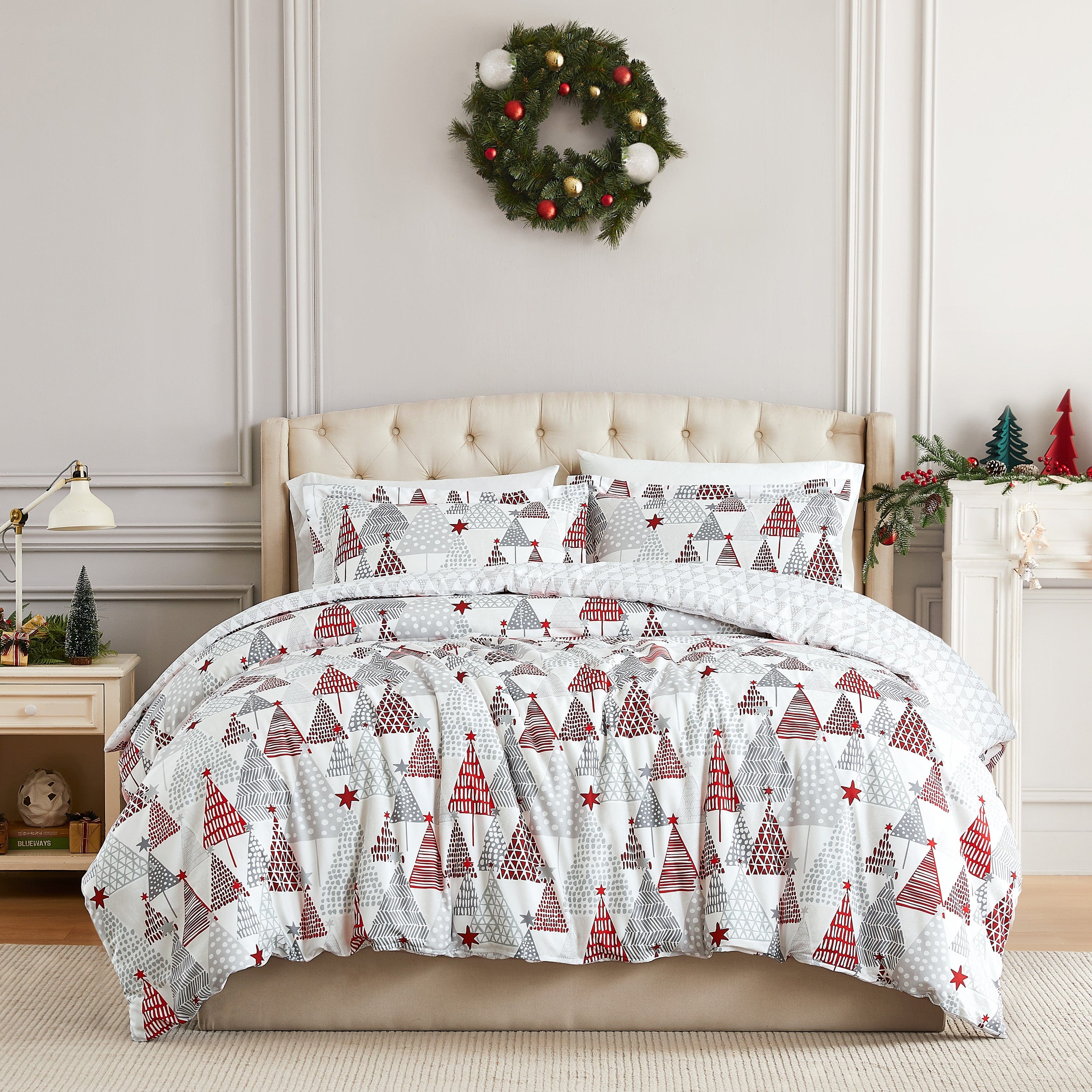 Merry and Bright Reversible Comforter Set