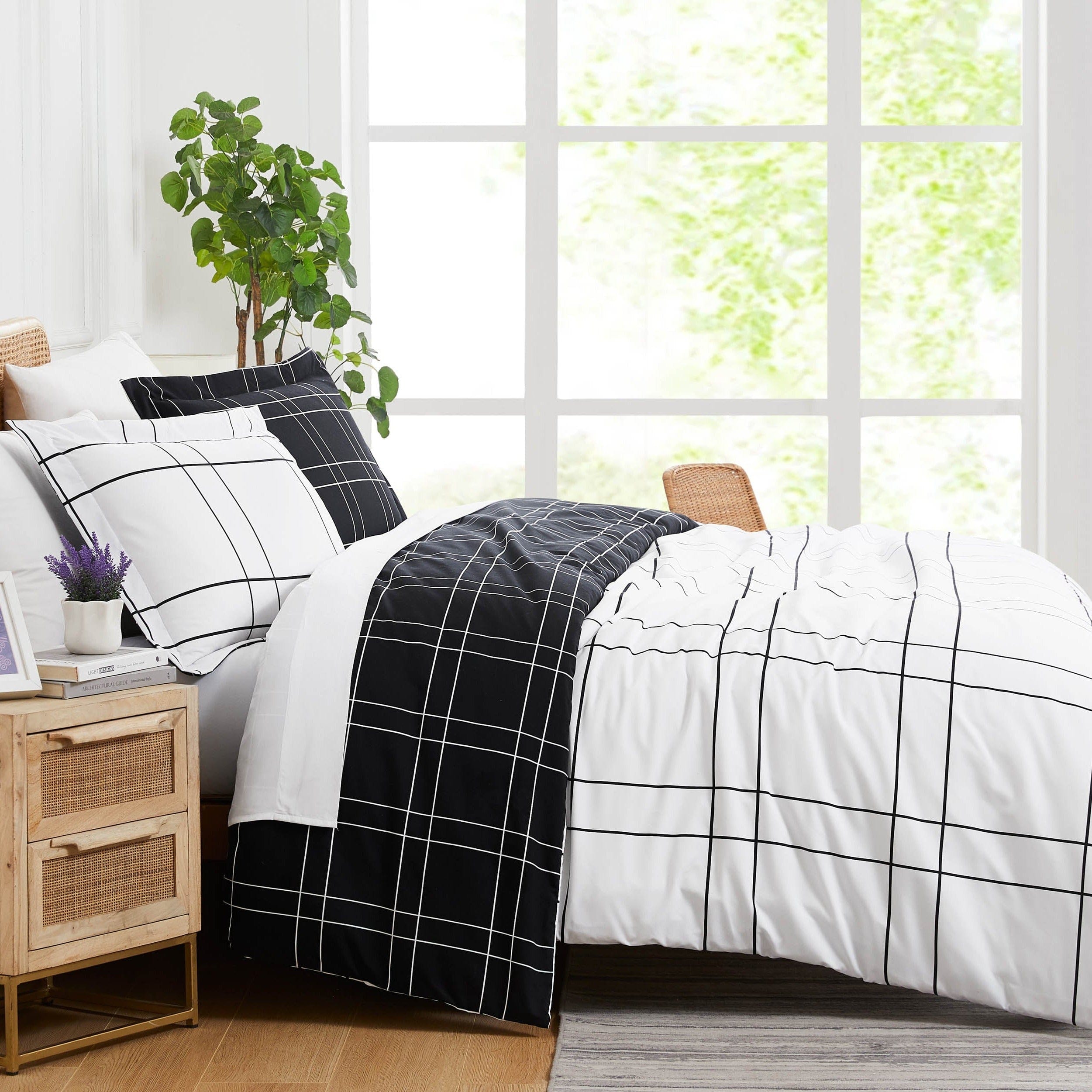 Side View of Urban Grid Reversible Duvet Cover Set #color_urban-grid-black