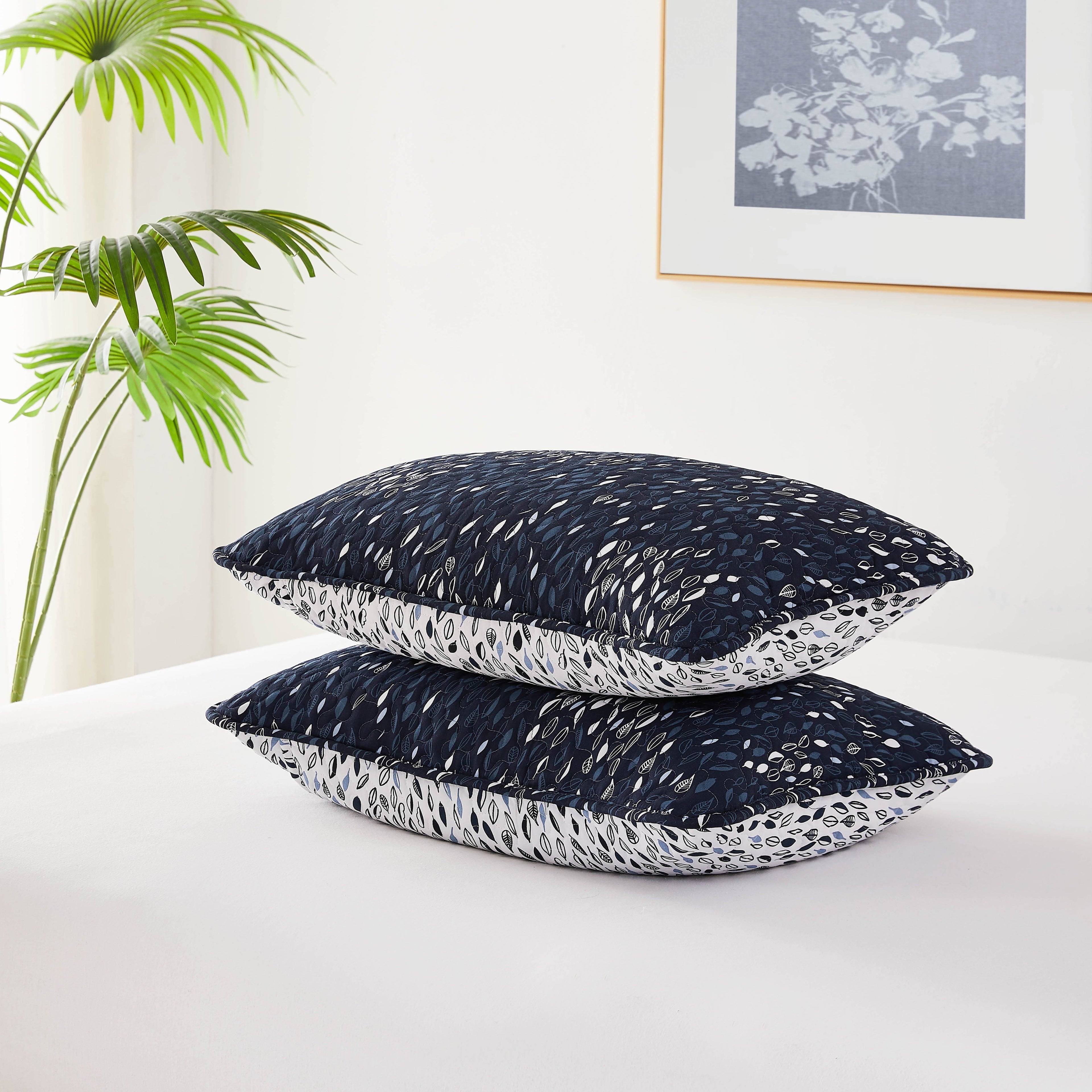 Botanical Leaves Reversible Quilt Set