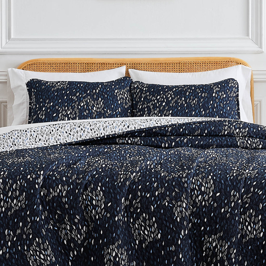Botanical Leaves Reversible Quilt Set