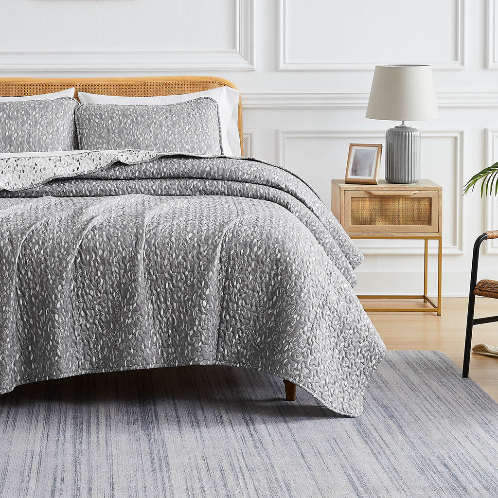 Botanical Leaves Reversible Quilt Set