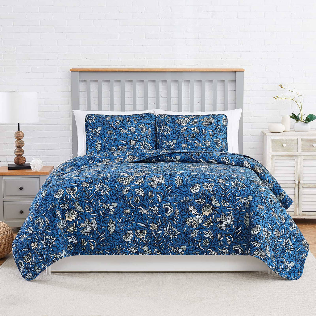 Blooming Blossoms Quilt Set