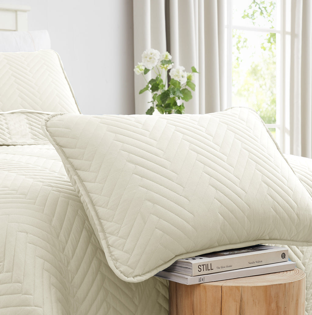 Chevron Oversized Quilt Set