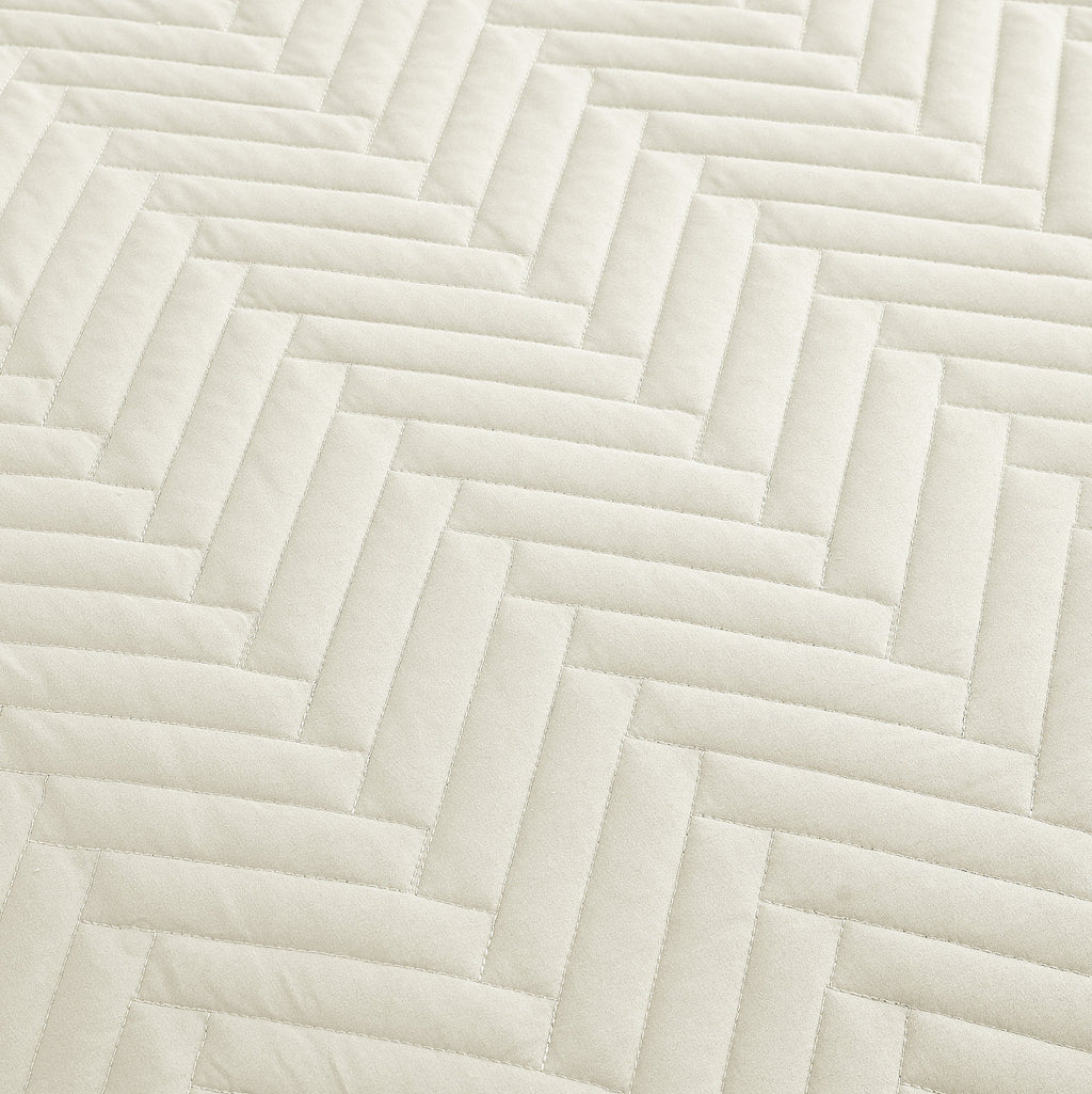 Chevron Oversized Quilt Set