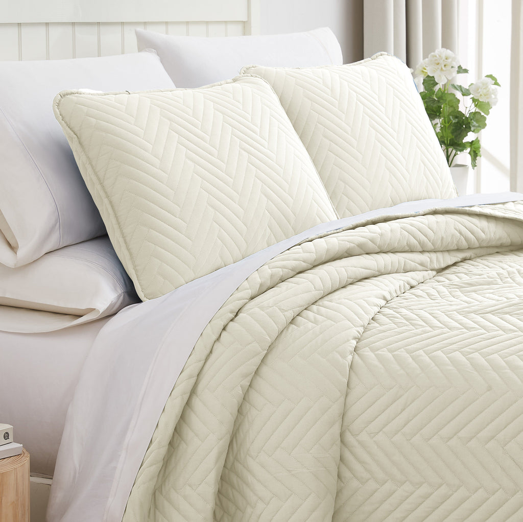 Chevron Oversized Quilt Set