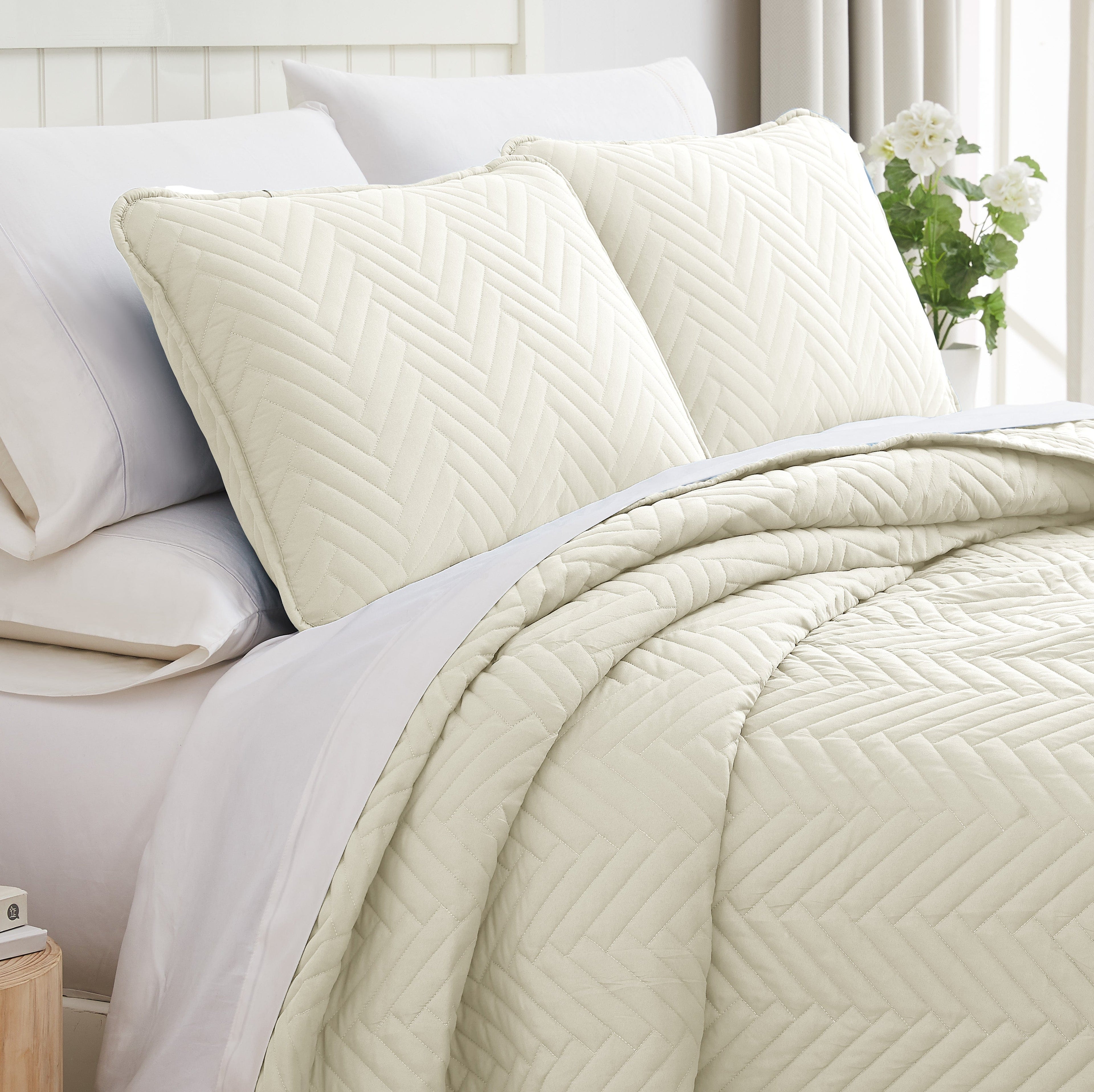 Chevron Oversized Quilt Set