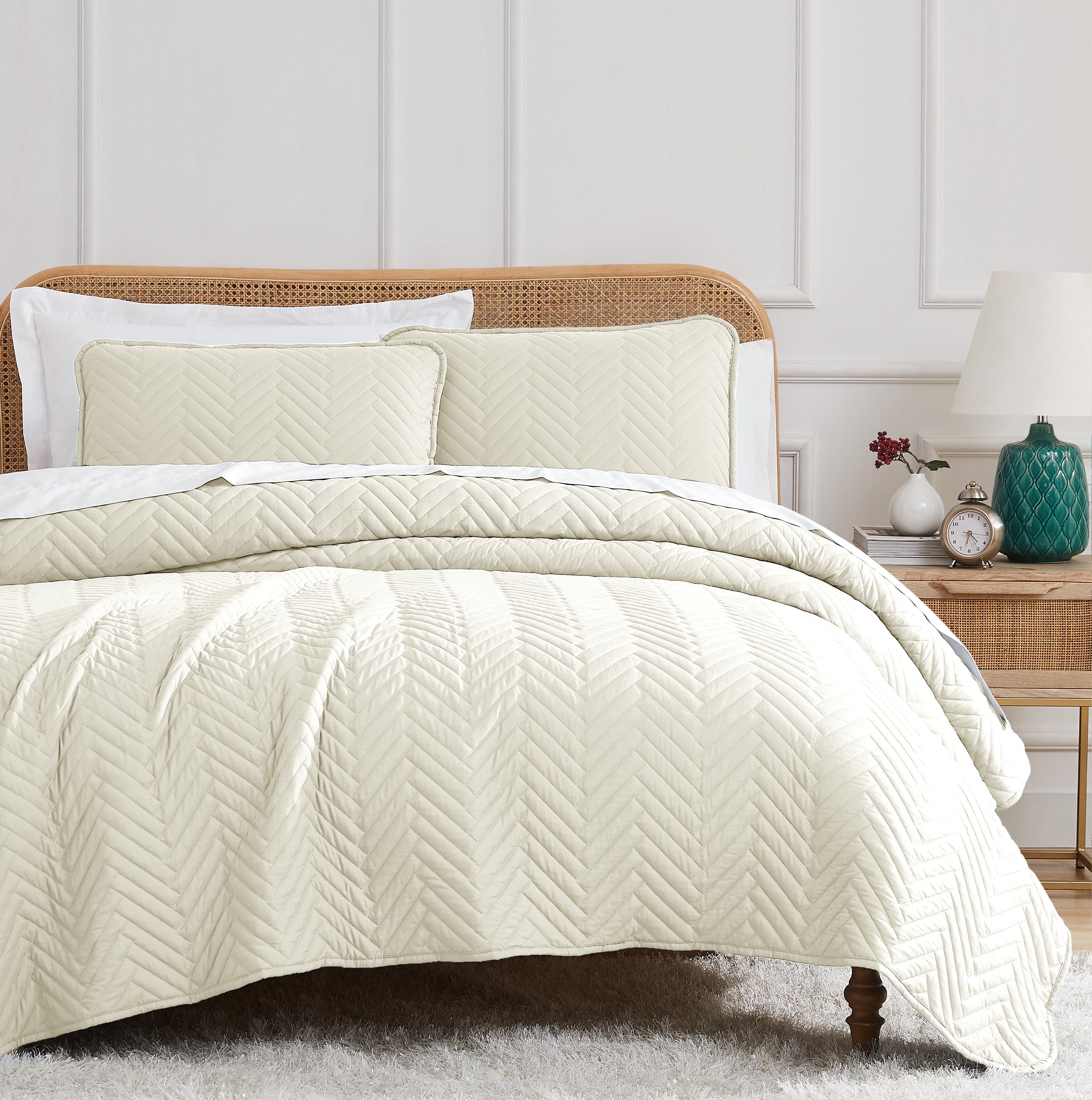 Chevron Oversized Quilt Set