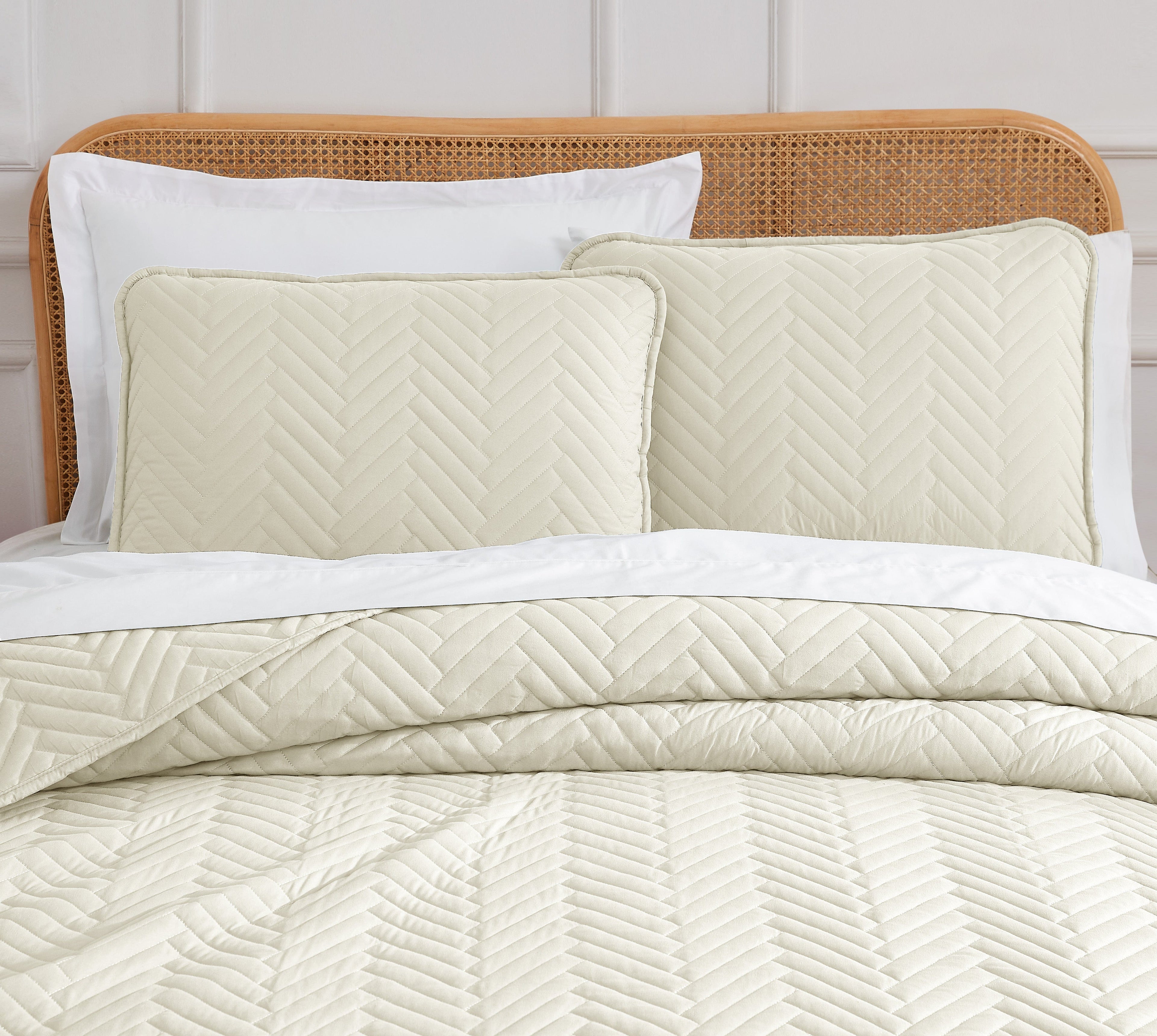 Chevron Oversized Quilt Set