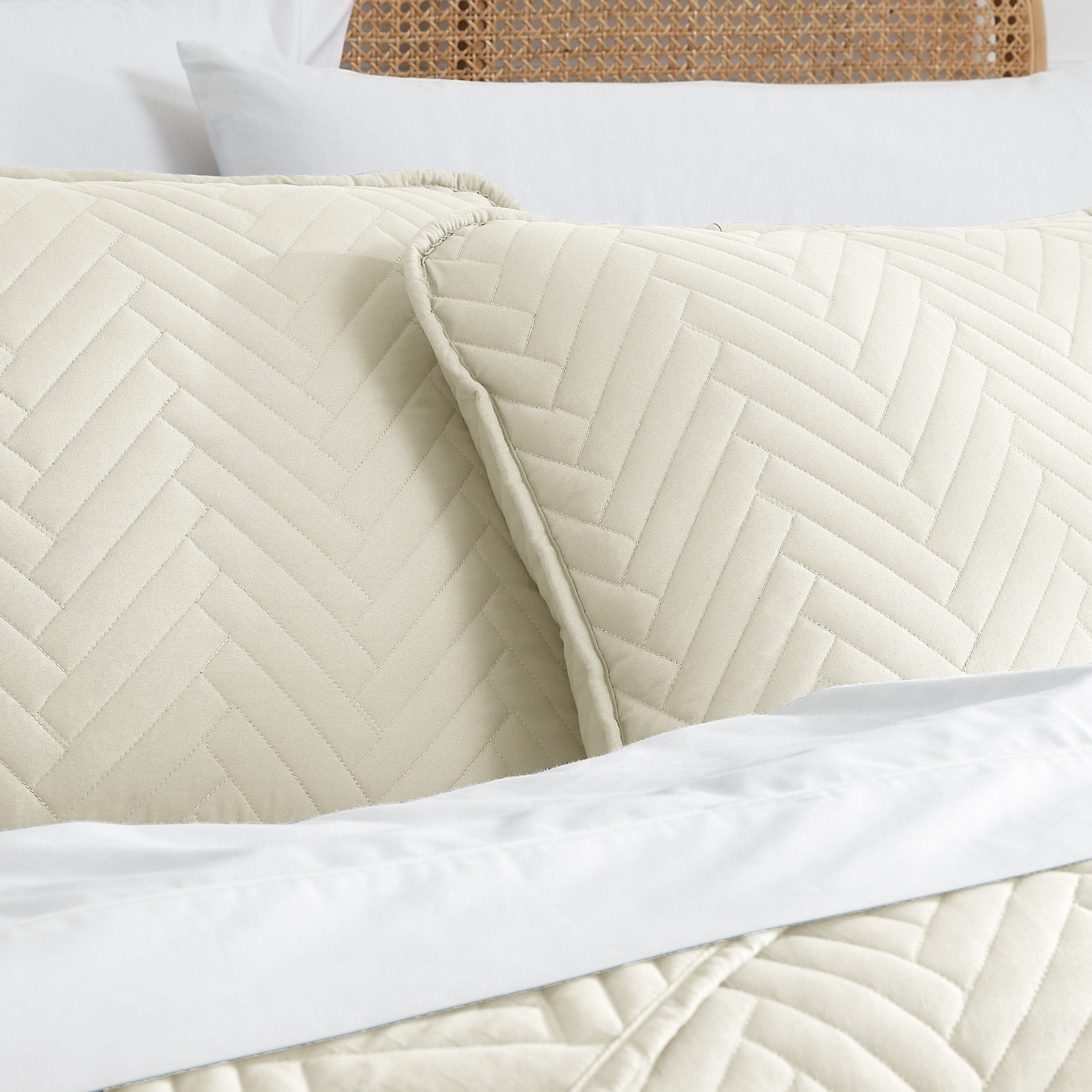 Chevron Oversized Quilt Set
