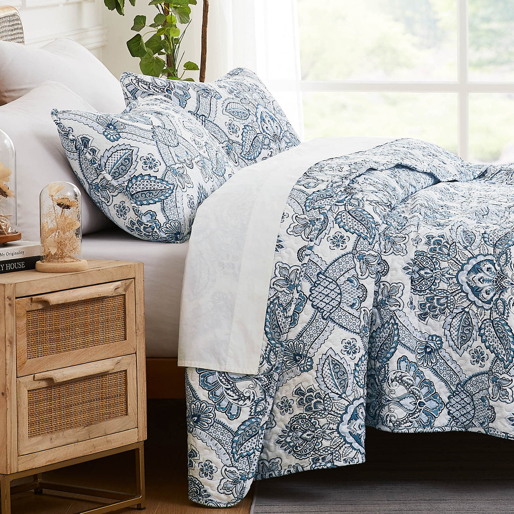 Enchantment Quilt Set