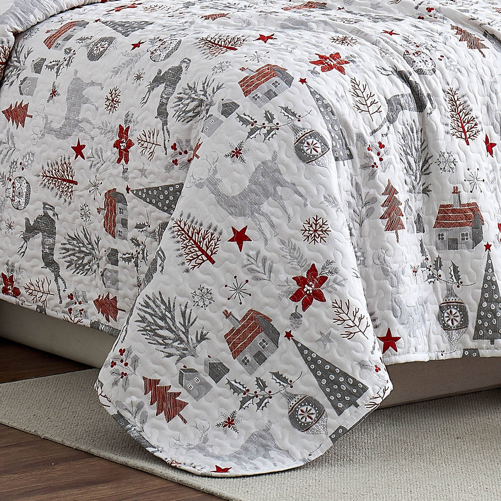 Holly Jolly Lane Oversized Quilt Set