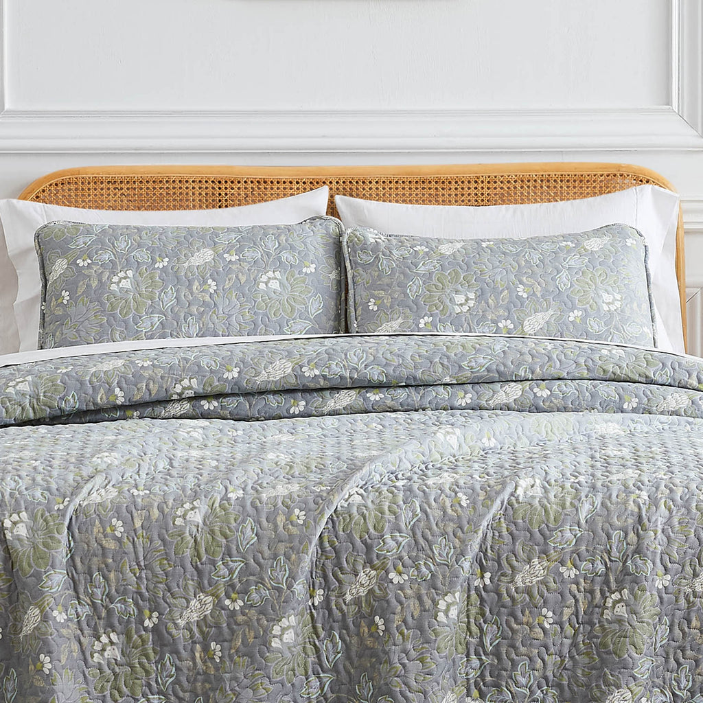Infinite Blossom Quilt Set