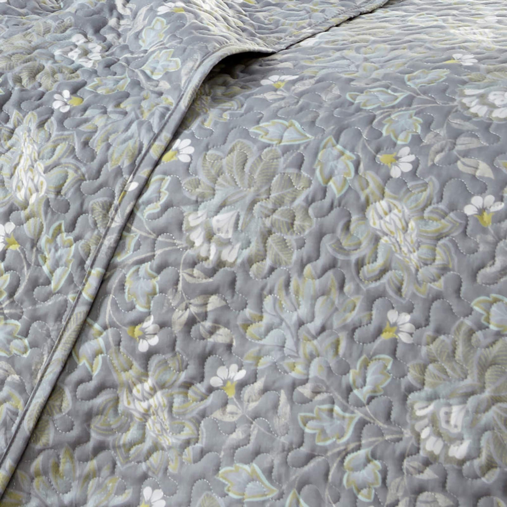 Infinite Blossom Quilt Set
