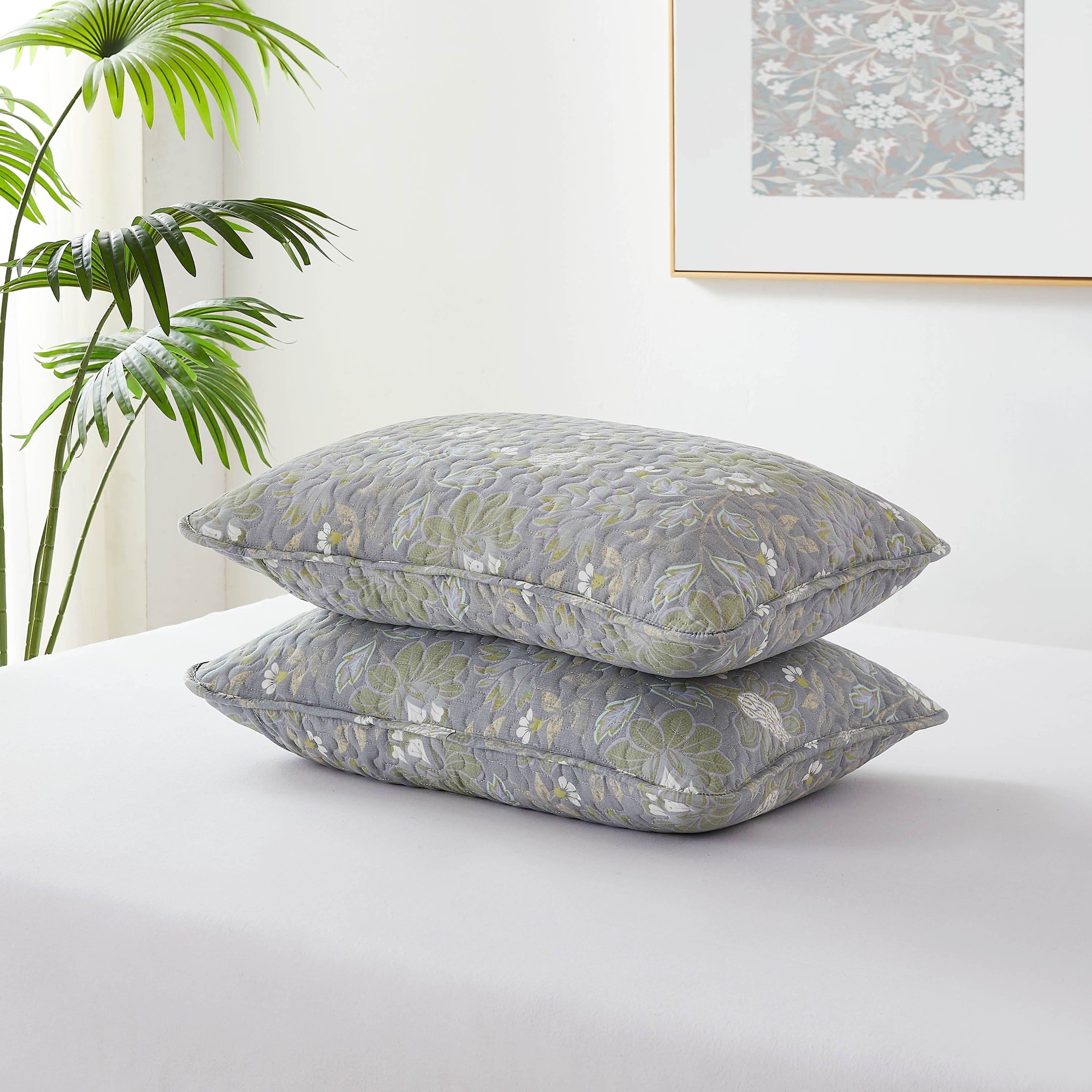 Infinite Blossom Quilt Set