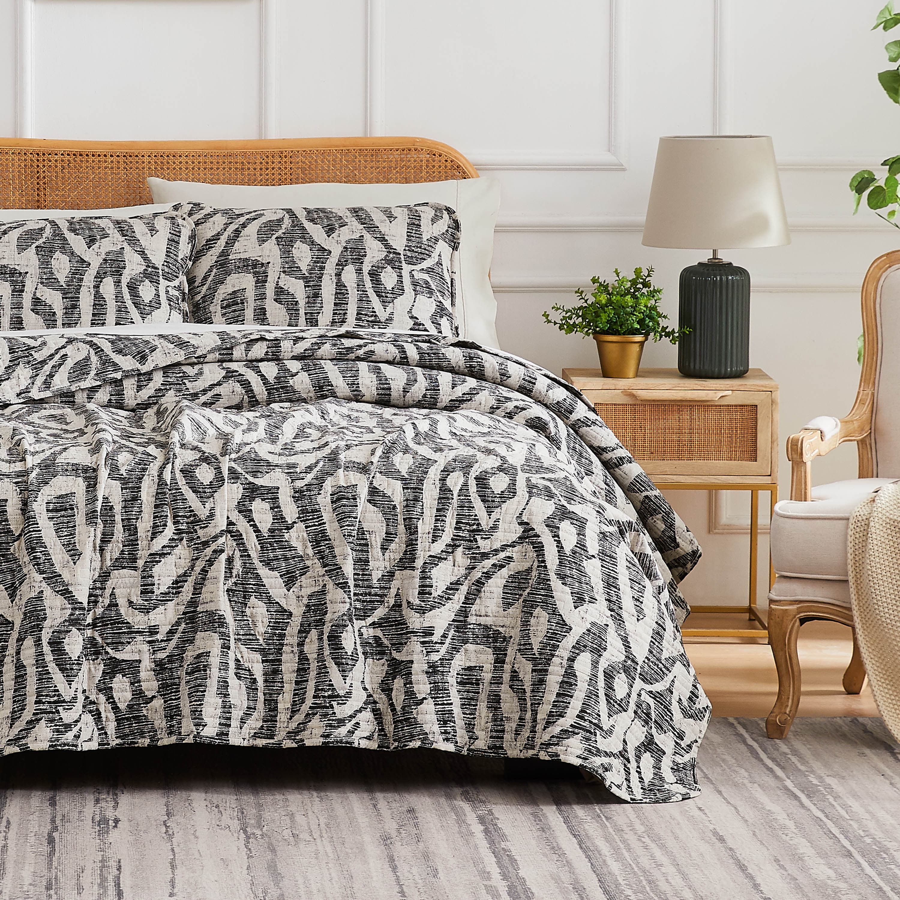 Khari Oversized Quilt Set