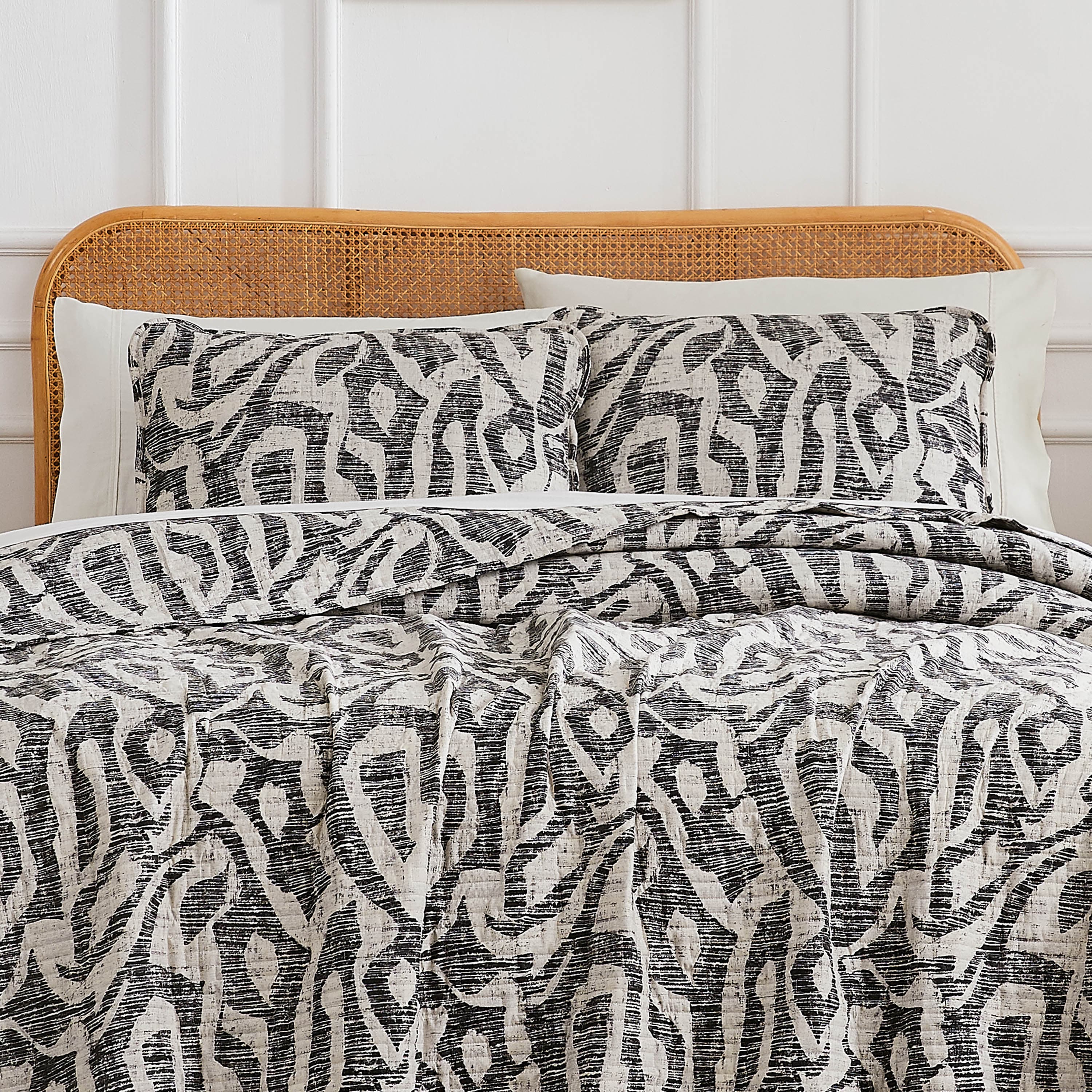Khari Oversized Quilt Set