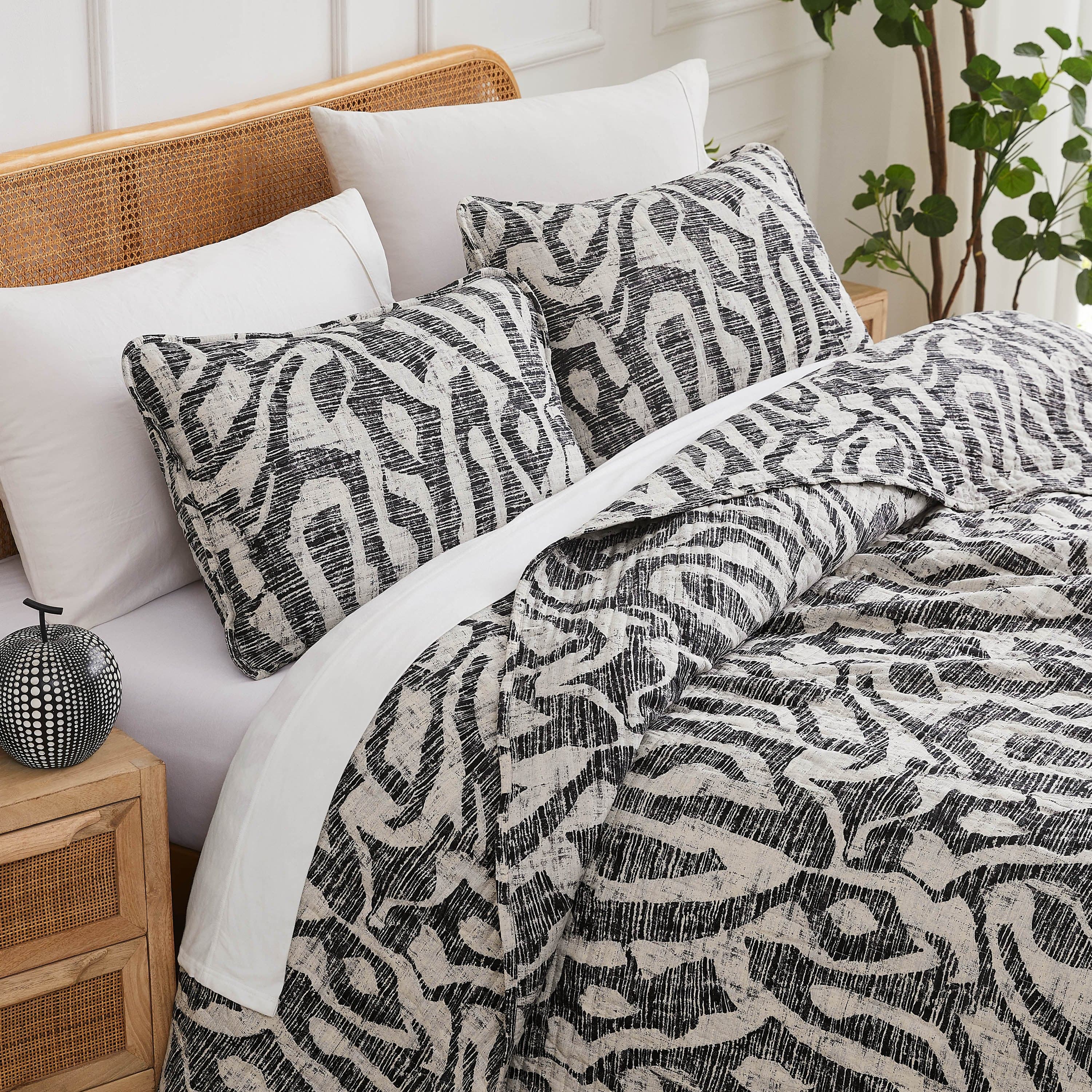 Khari Oversized Quilt Set