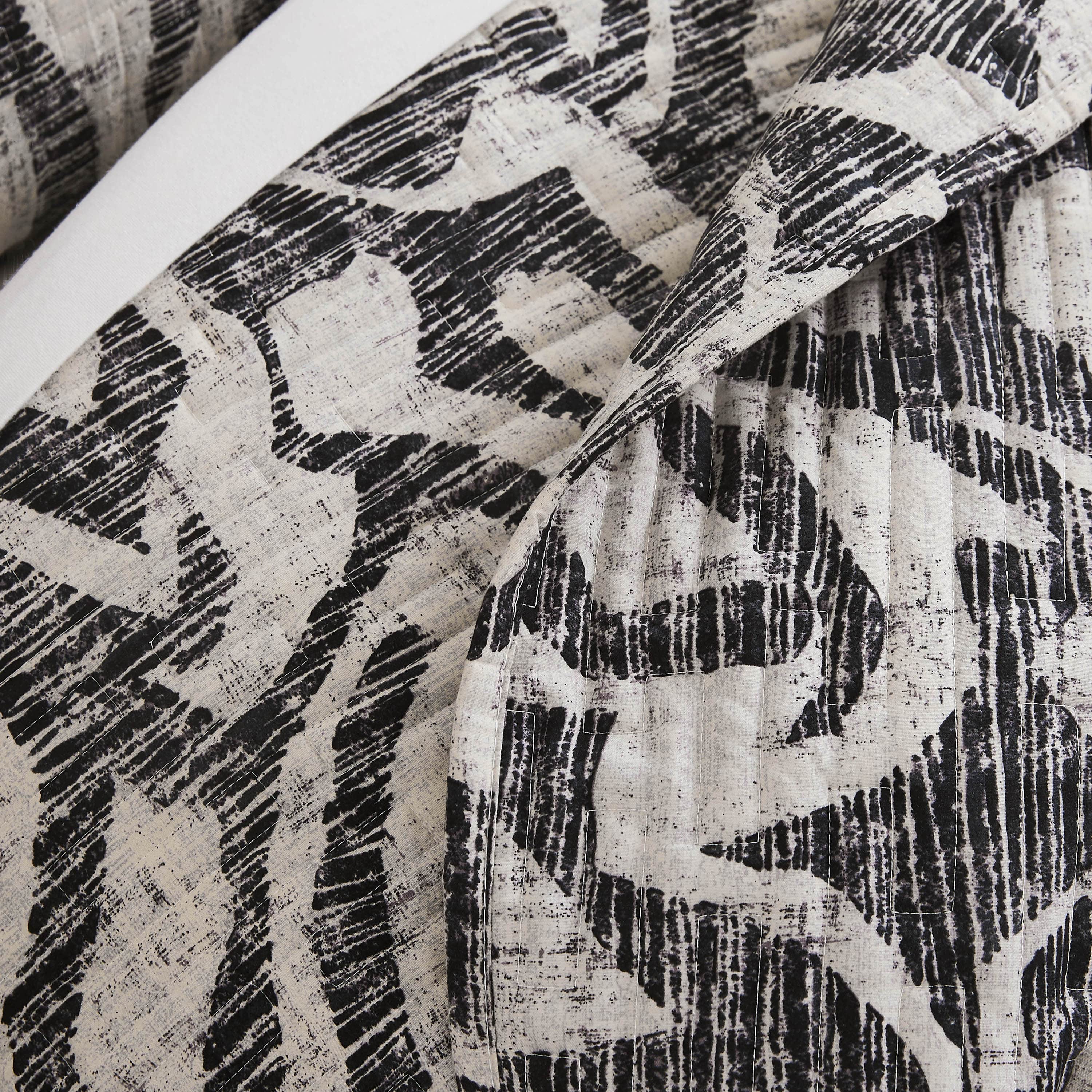 Khari Oversized Quilt Set