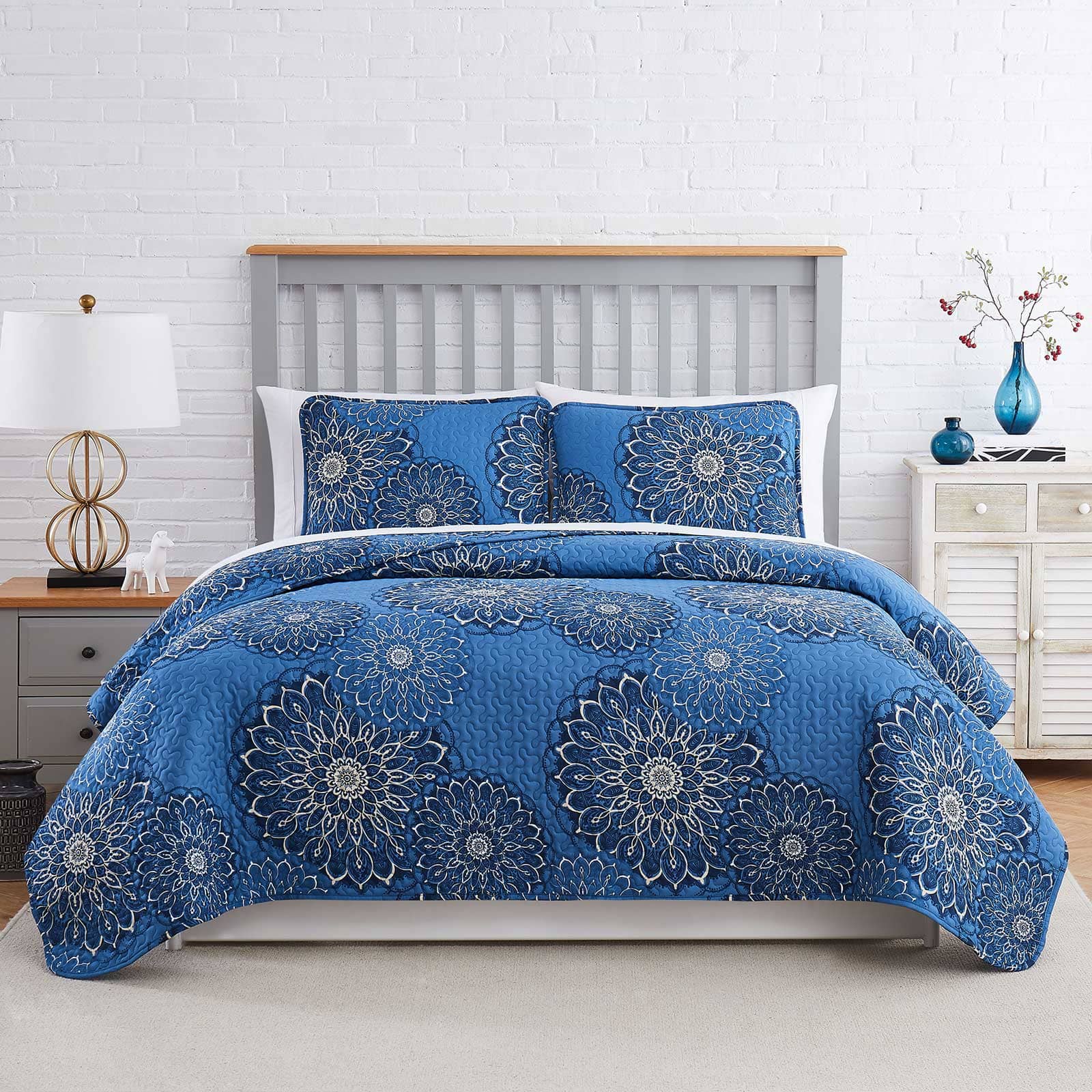 Midnight Floral Quilt Set