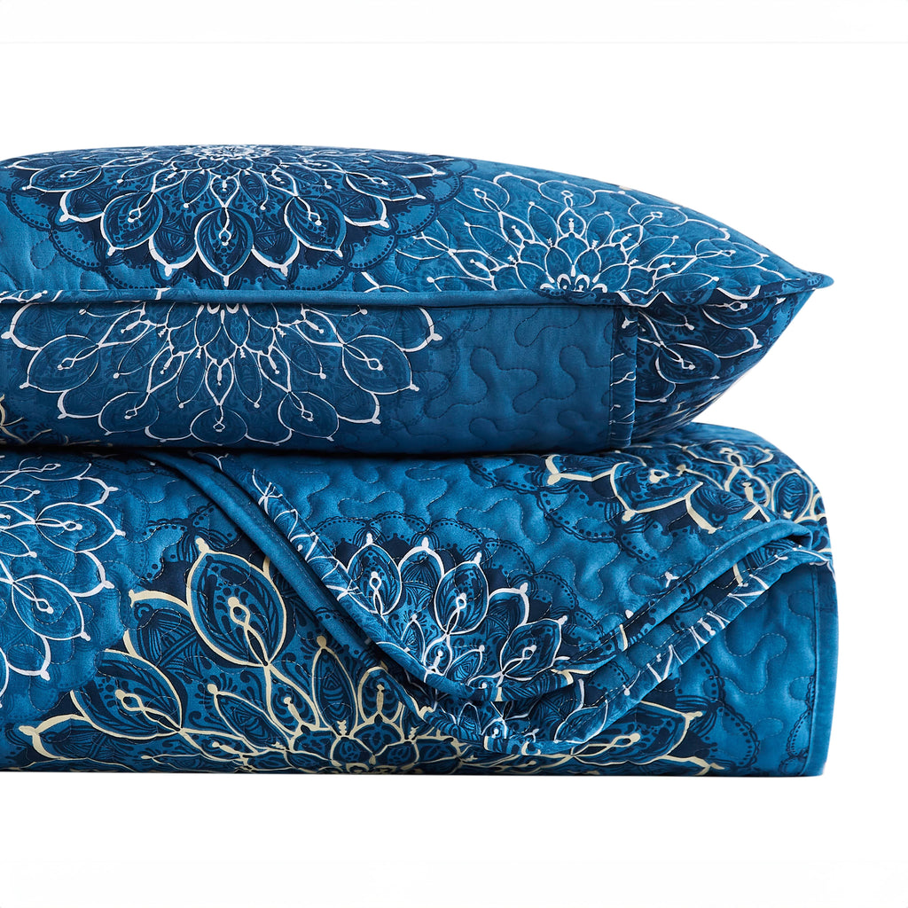 Midnight Floral Quilt Set