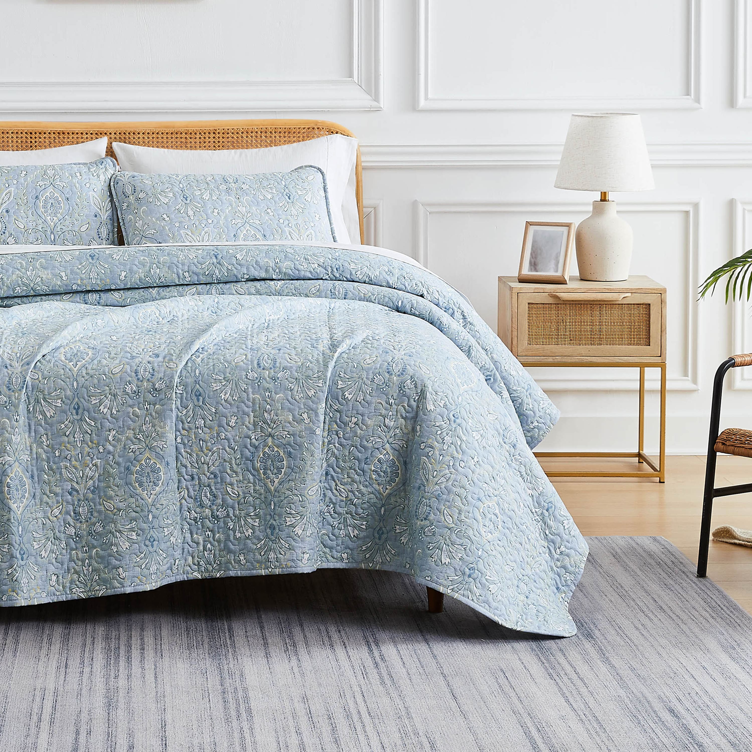 Paisley Grace Quilt Set