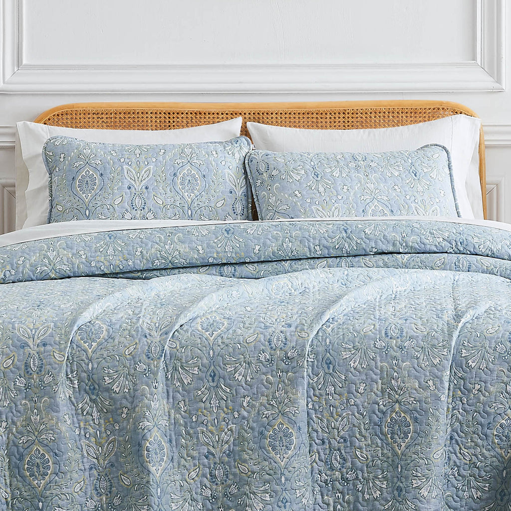 Paisley Grace Quilt Set