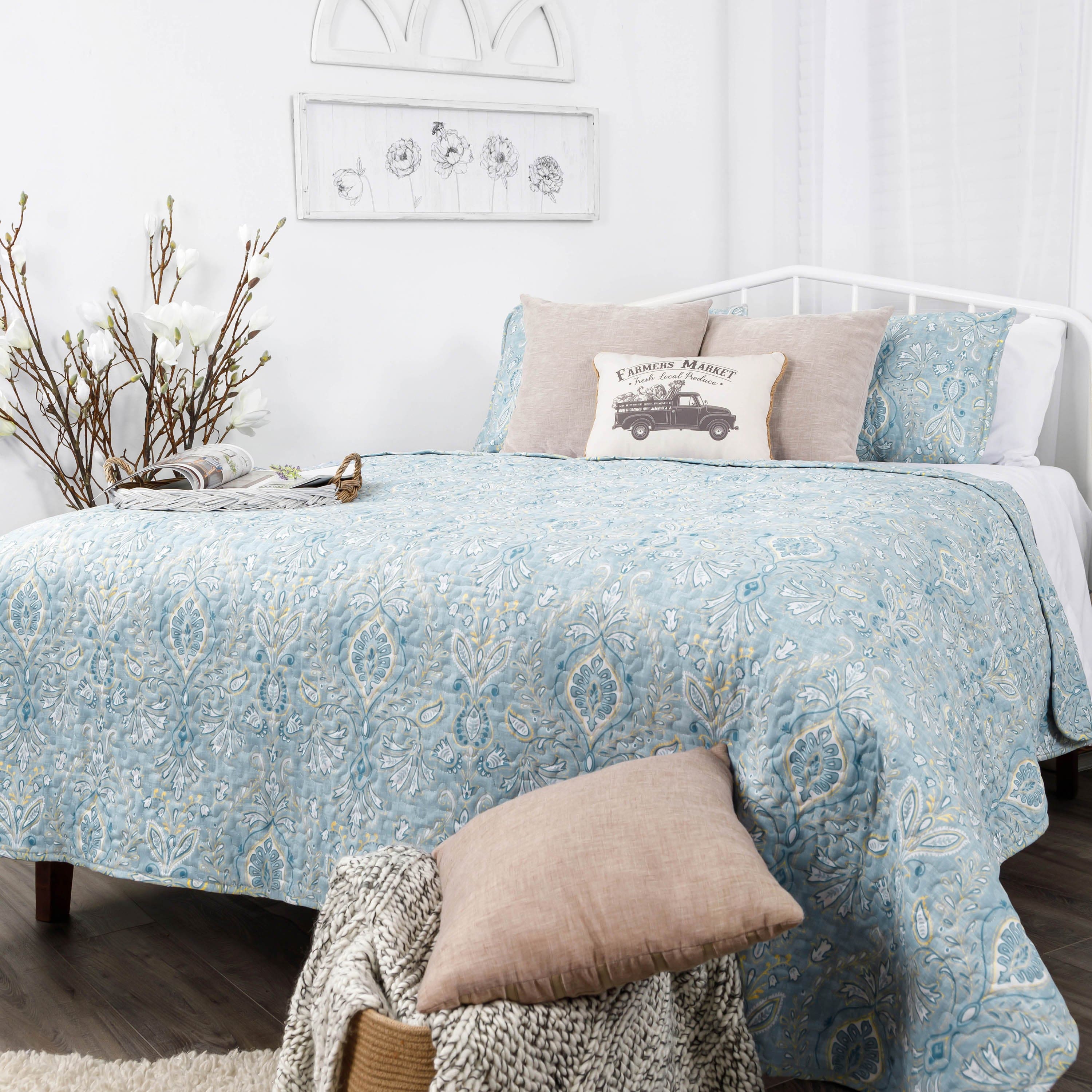 Paisley Grace Quilt Set