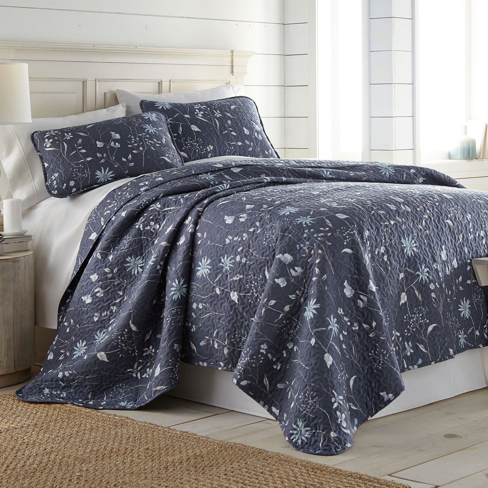 Side View of Secret Meadow Quilt Set in Blue#color_secret-meadow-blue