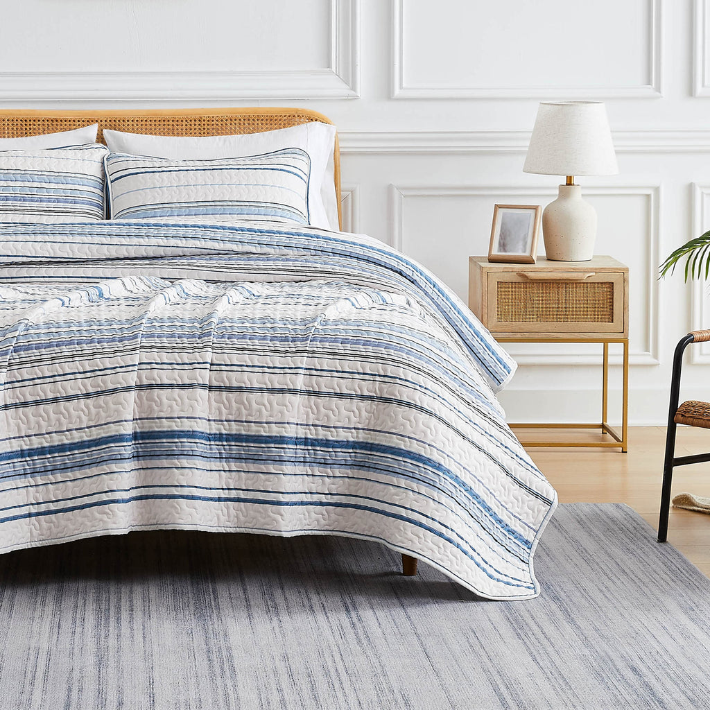 Coastal Stripes Quilt Set