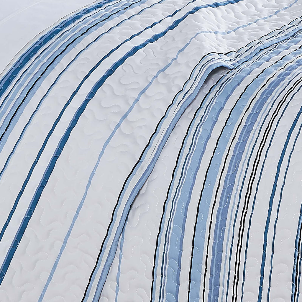 Coastal Stripes Quilt Set