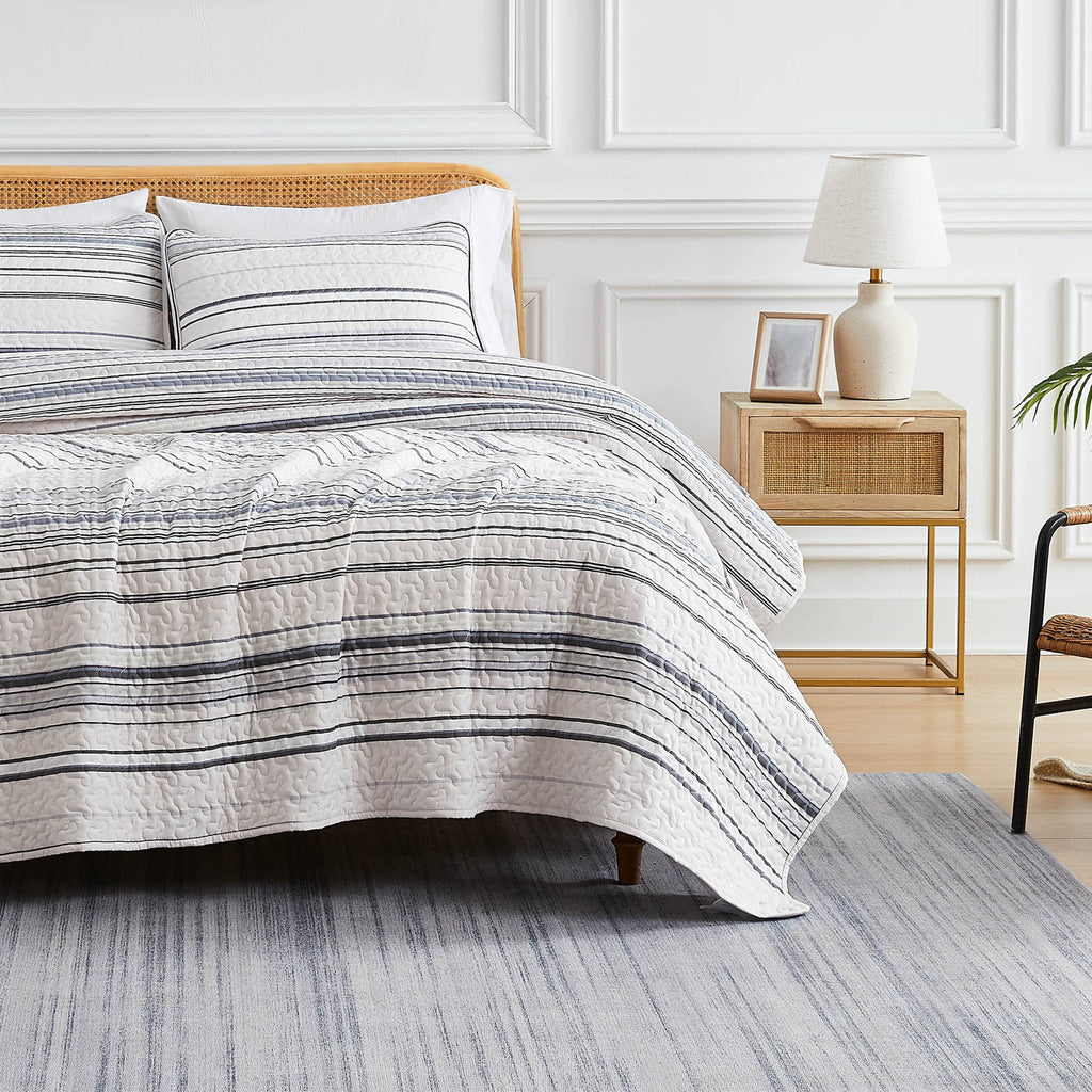 Coastal Stripes Quilt Set