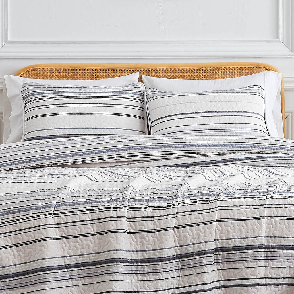 Coastal Stripes Quilt Set