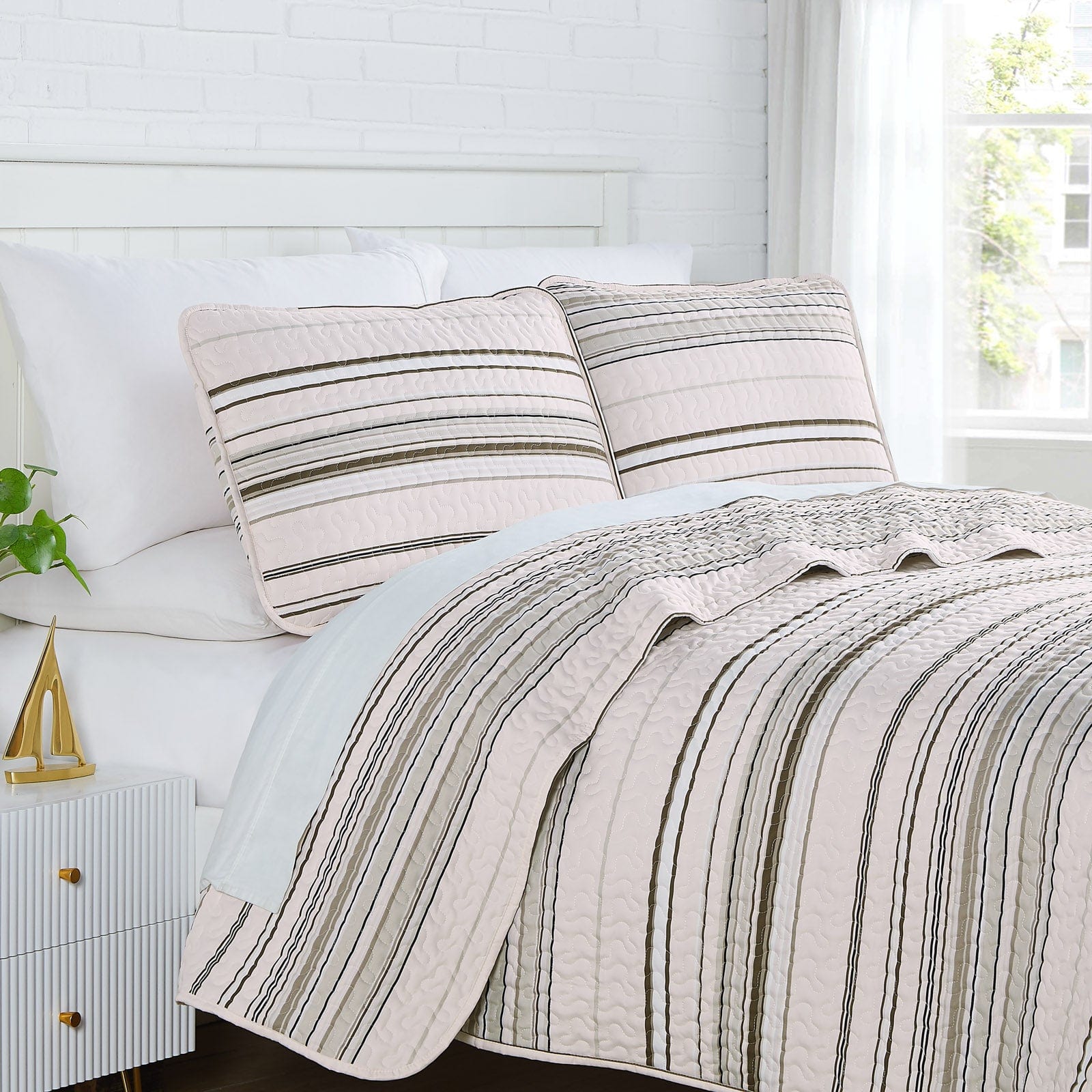 #color_coastal-taupe