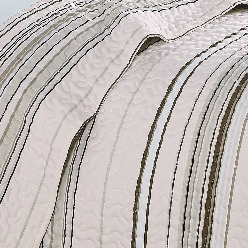 Coastal Stripes Quilt Set