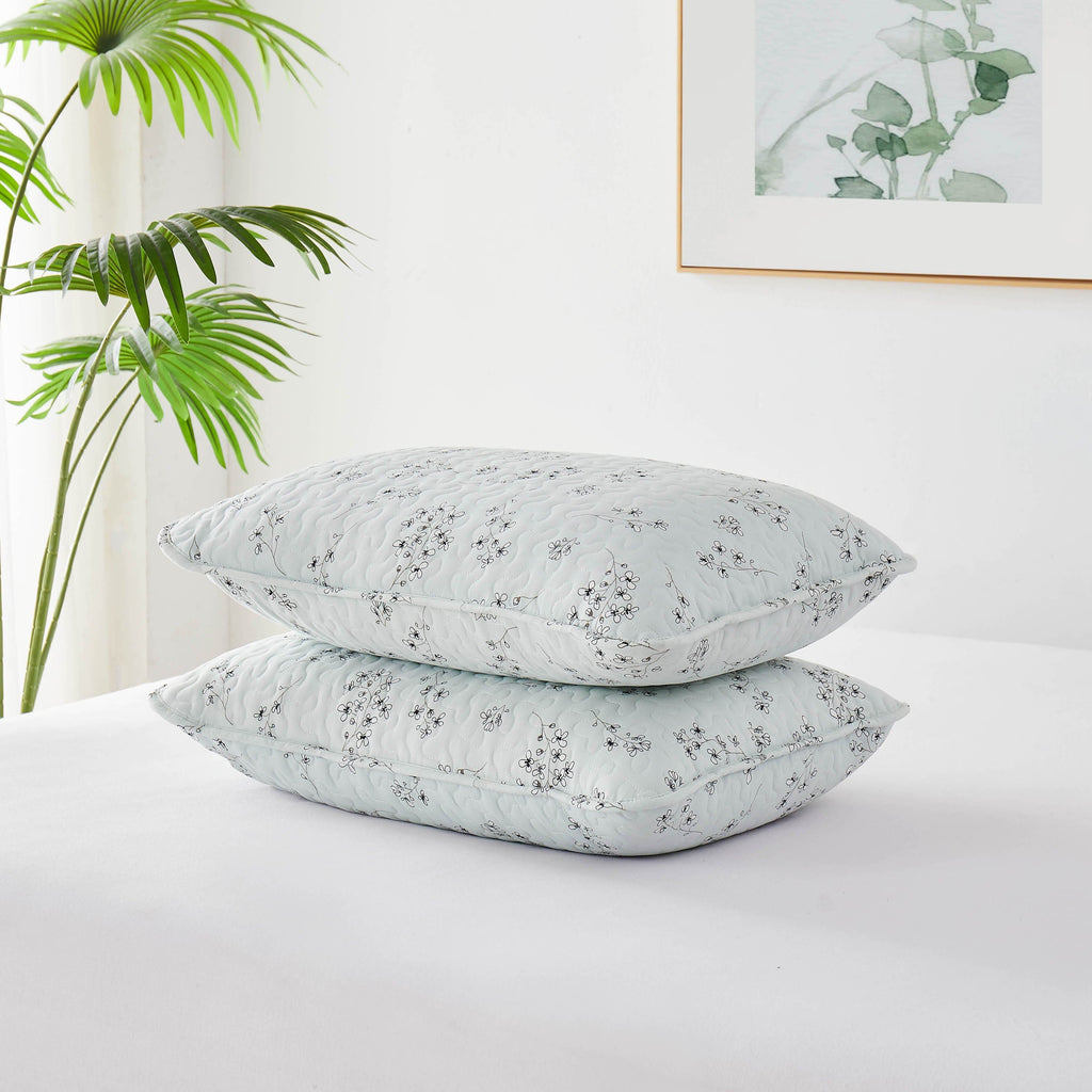 Sweet Florals Quilt Set