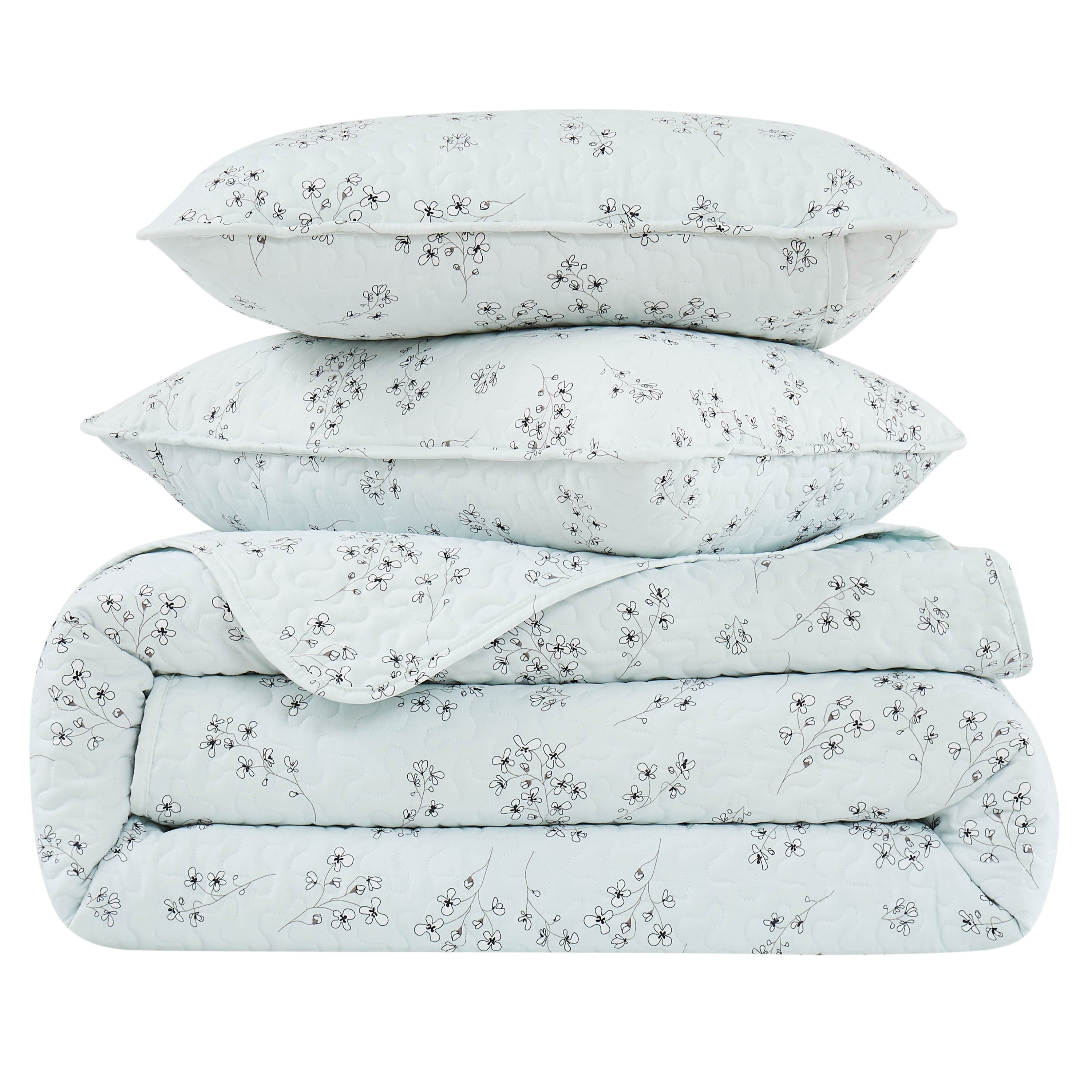 Sweet Florals Quilt Set