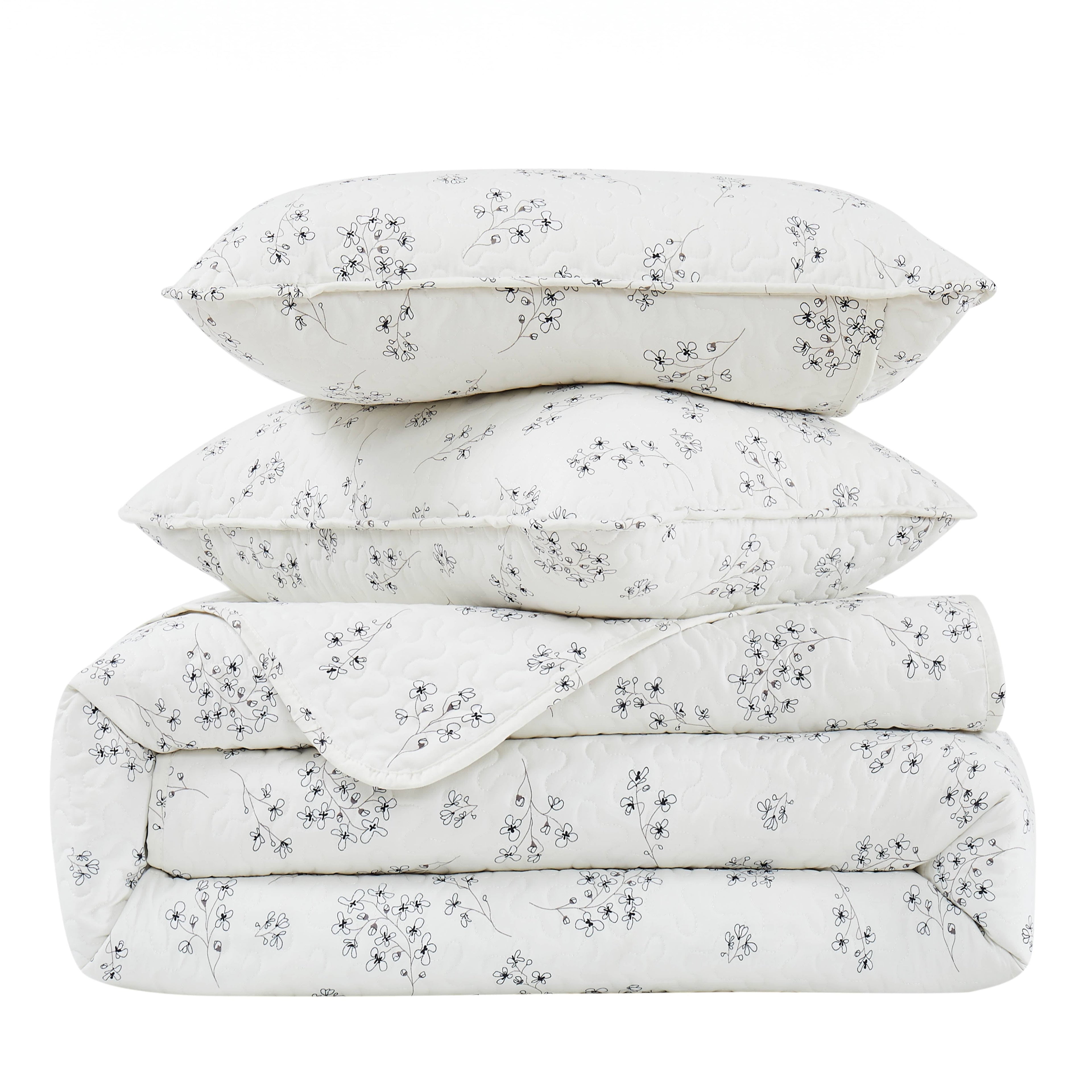 Sweet Florals Quilt Set