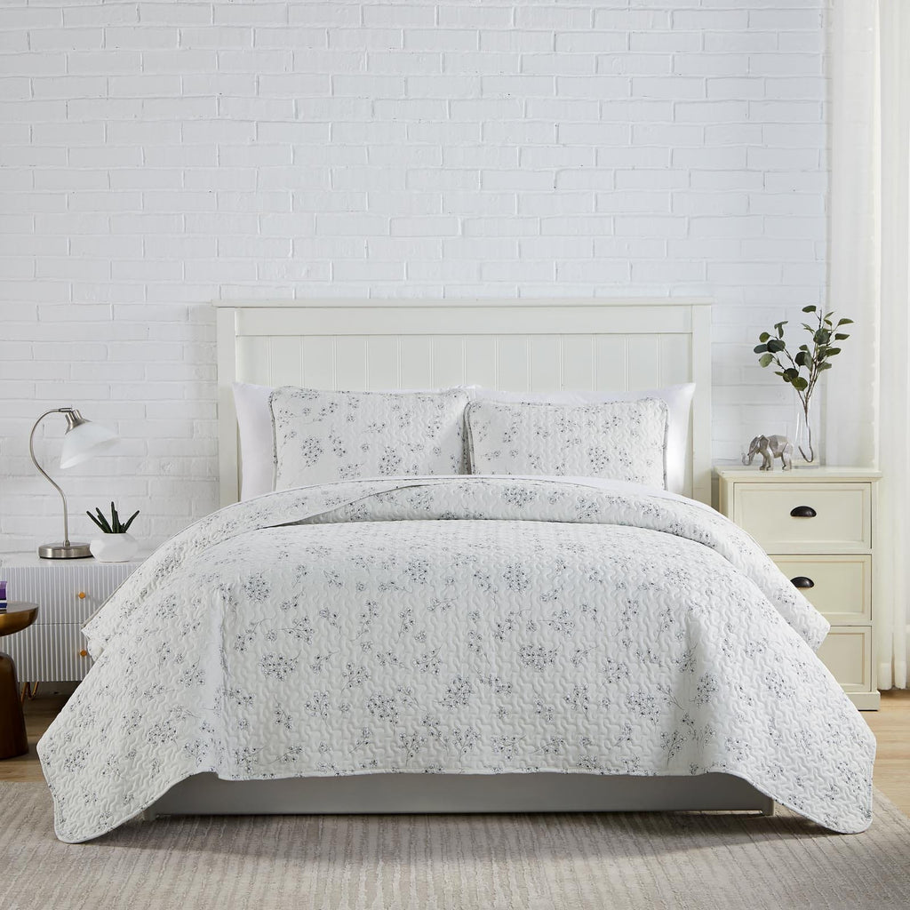 Sweet Florals Quilt Set
