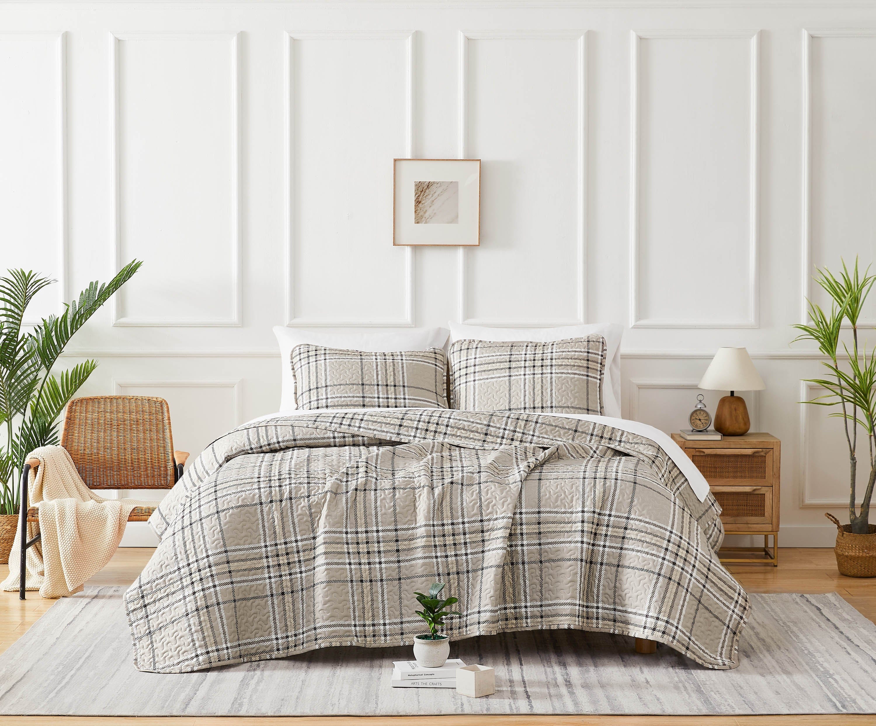 Vilano Plaid Quilt Set