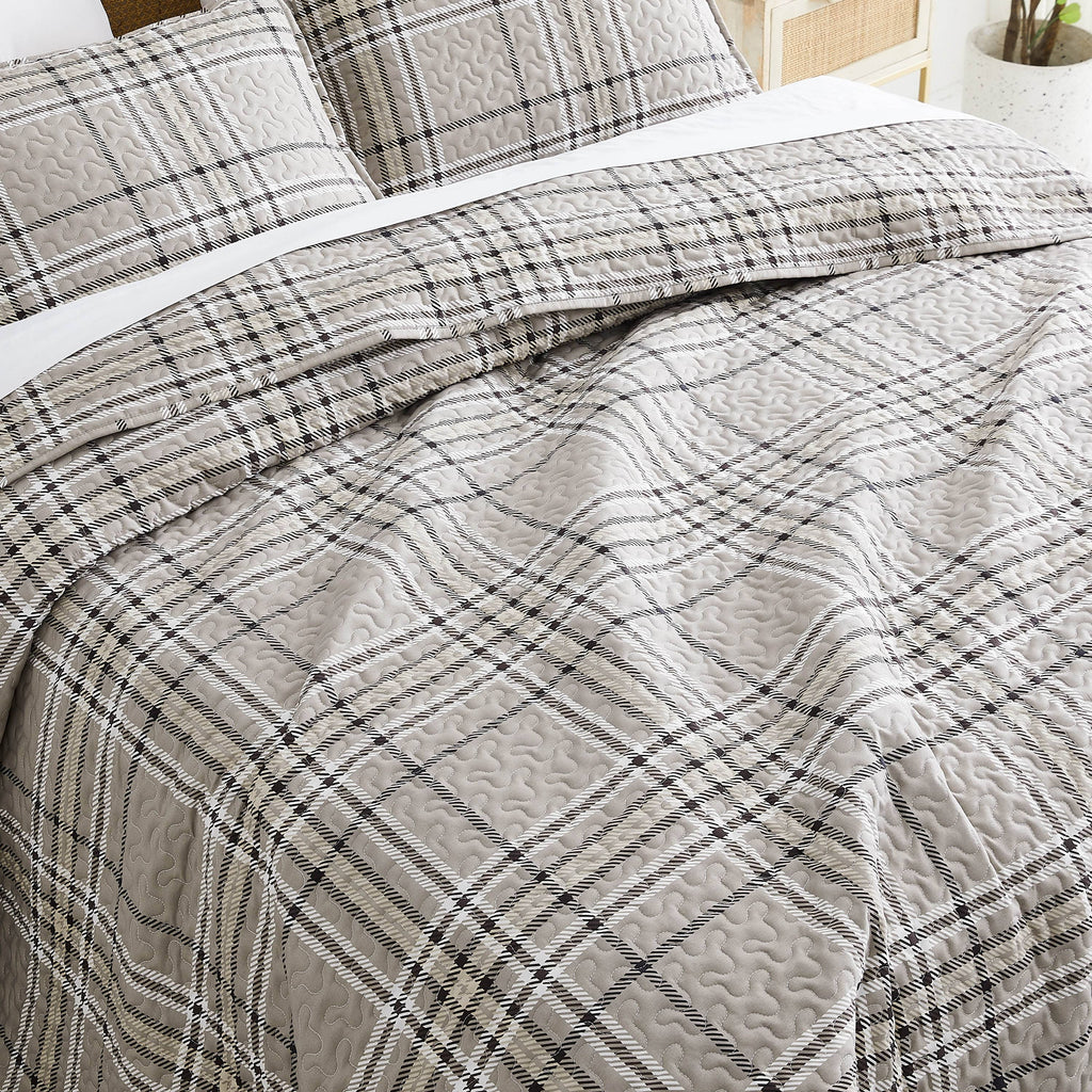 Vilano Plaid Quilt Set