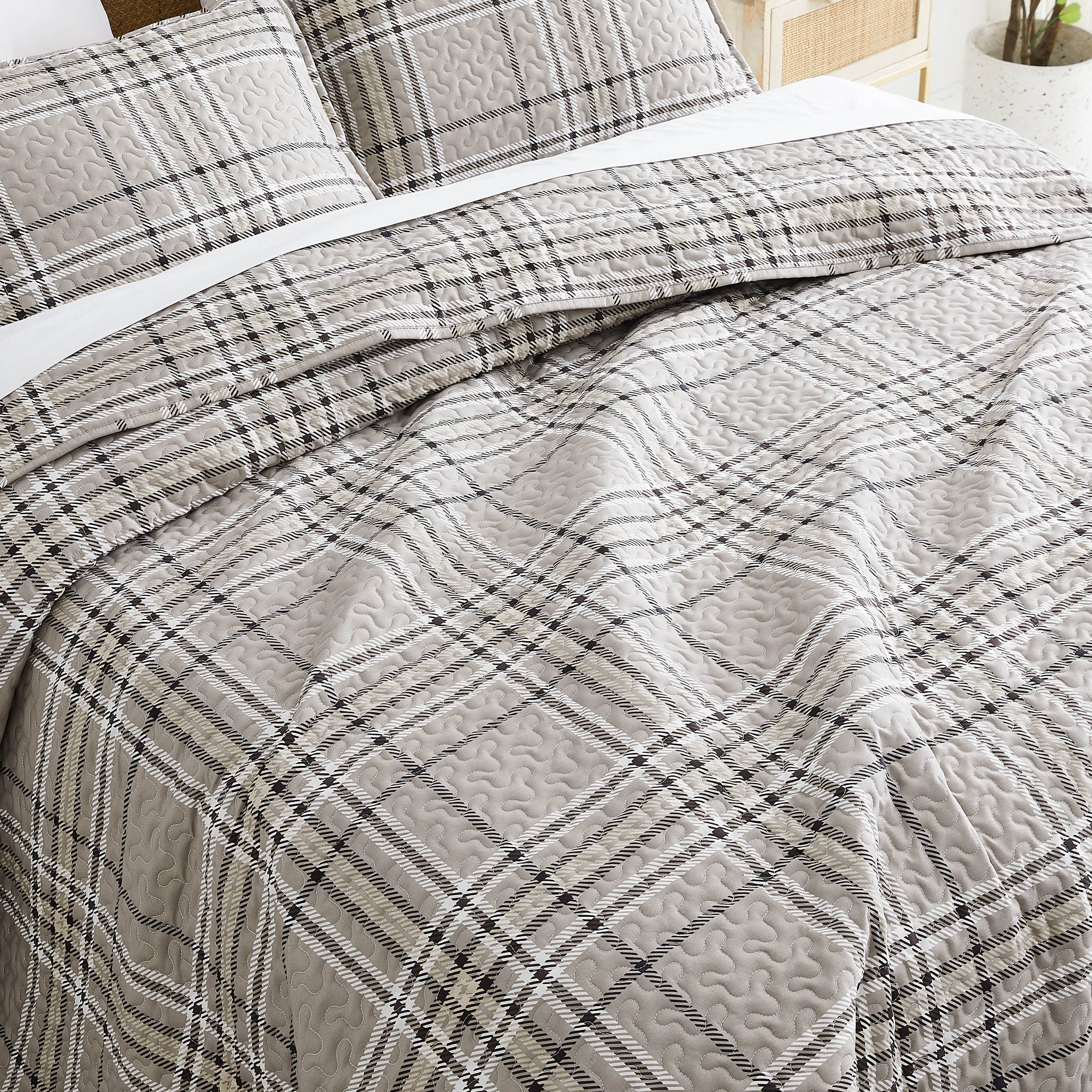 Vilano Plaid Quilt Set